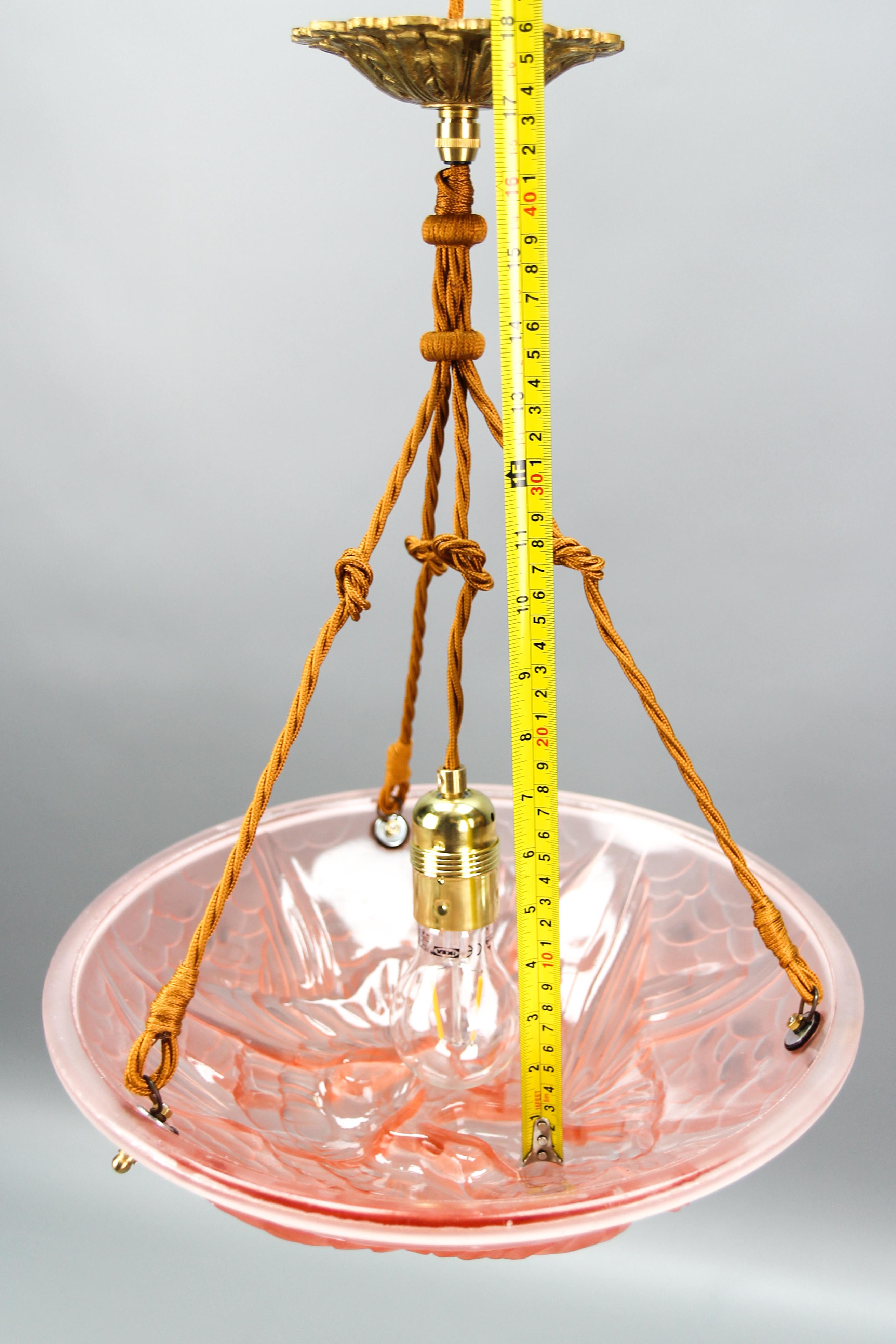French Light Pink Frosted Glass Pendant Light with Bird Motifs, 1930s For Sale 5