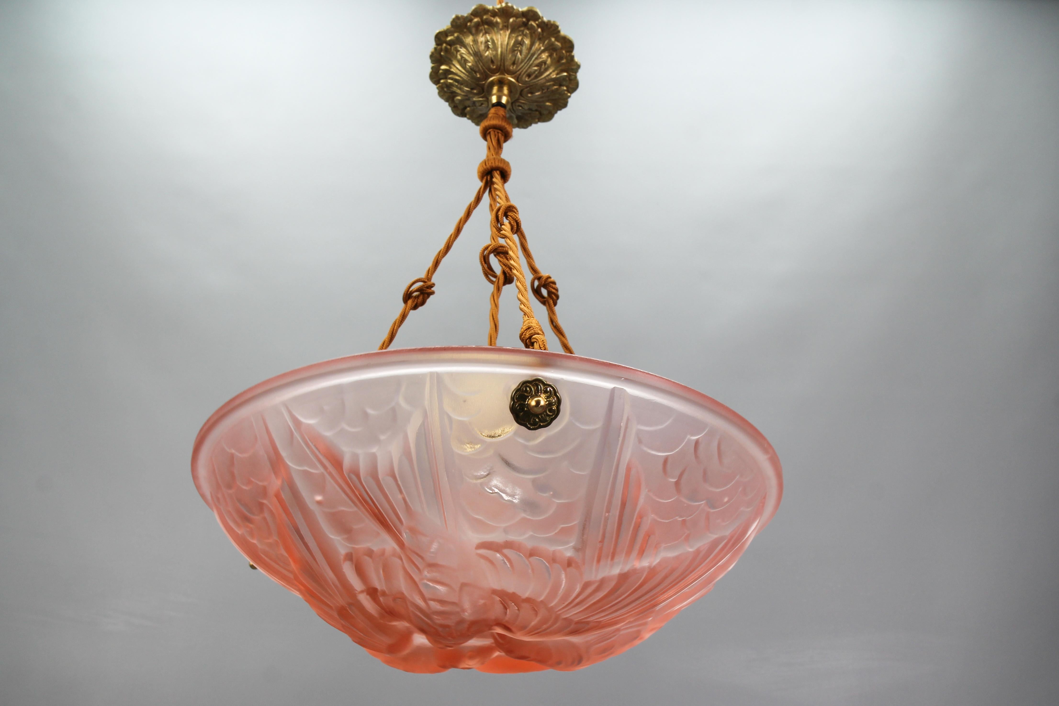 French Light Pink Frosted Glass Pendant Light with Bird Motifs, 1930s For Sale 10