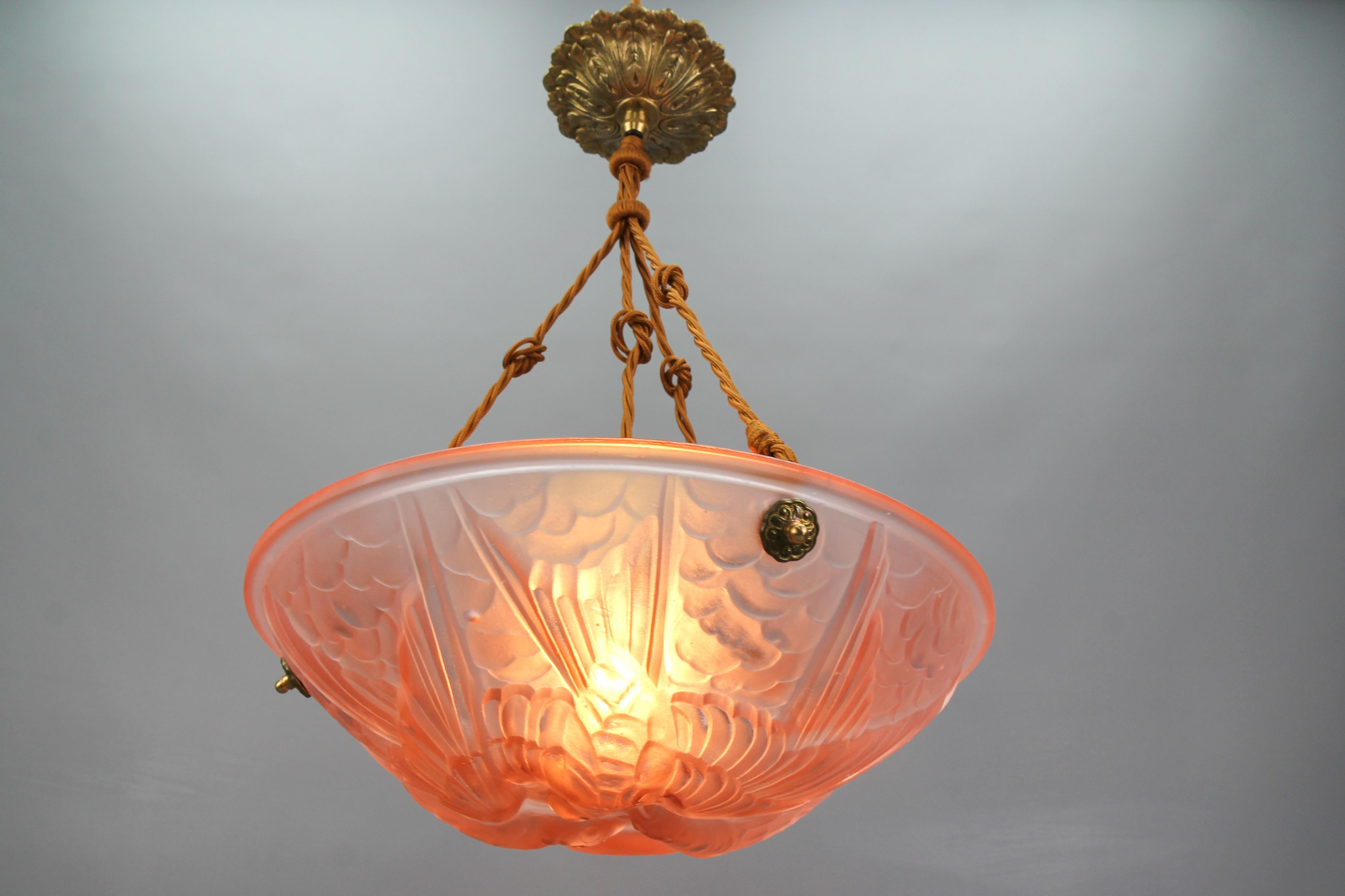 French Light Pink Frosted Glass Pendant Light with Bird Motifs, 1930s For Sale 12