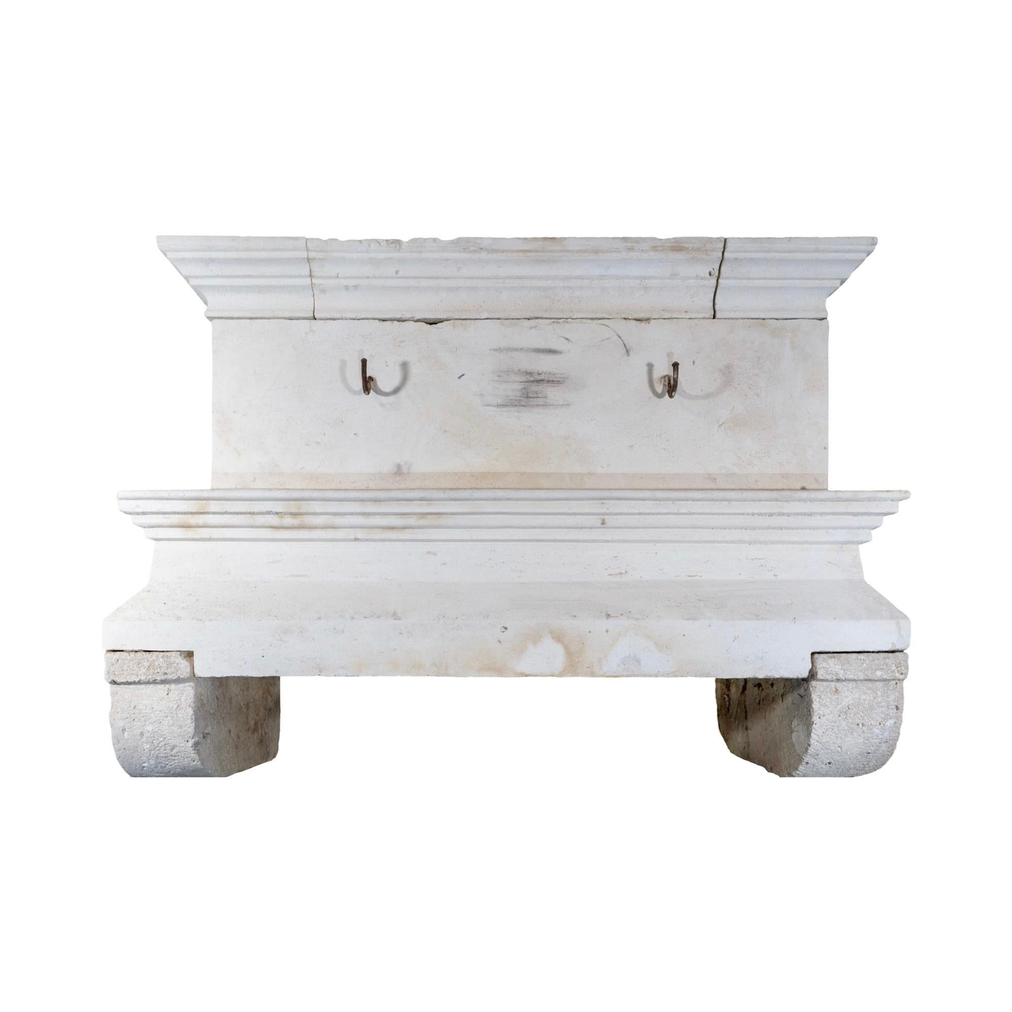 French Limestone Fireplace Mantel In Good Condition For Sale In Dallas, TX