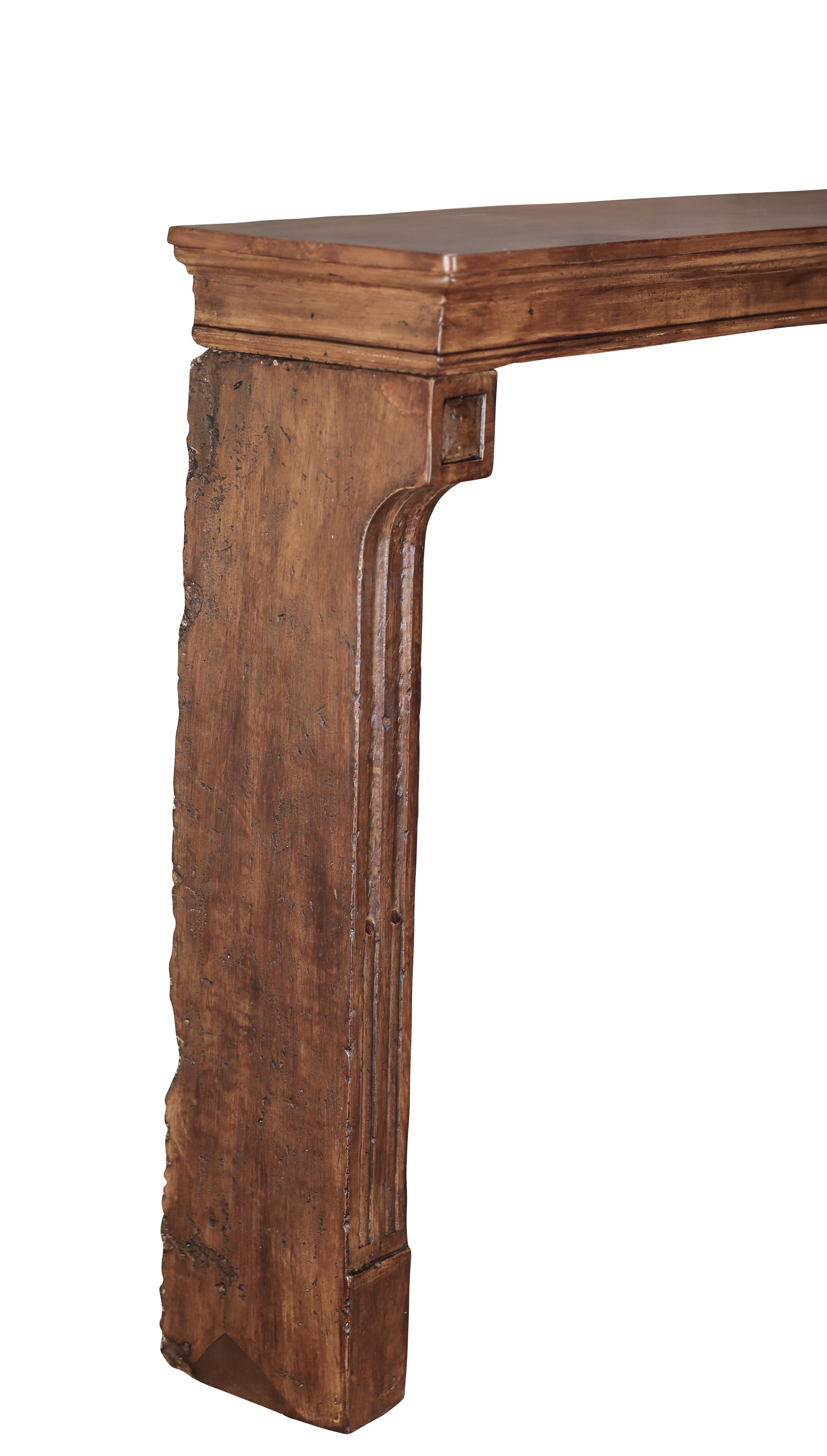 Cornice per caminetto in pietra calcarea francese con patina Acajou in vendita 11