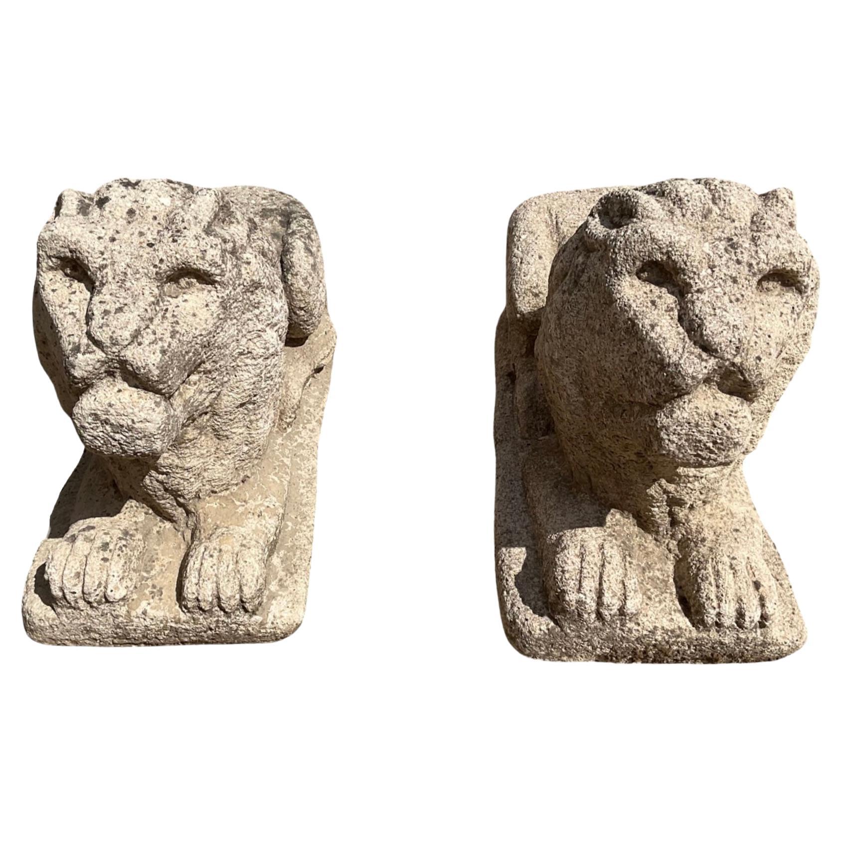 Sculptures de lion en pierre calcaire française