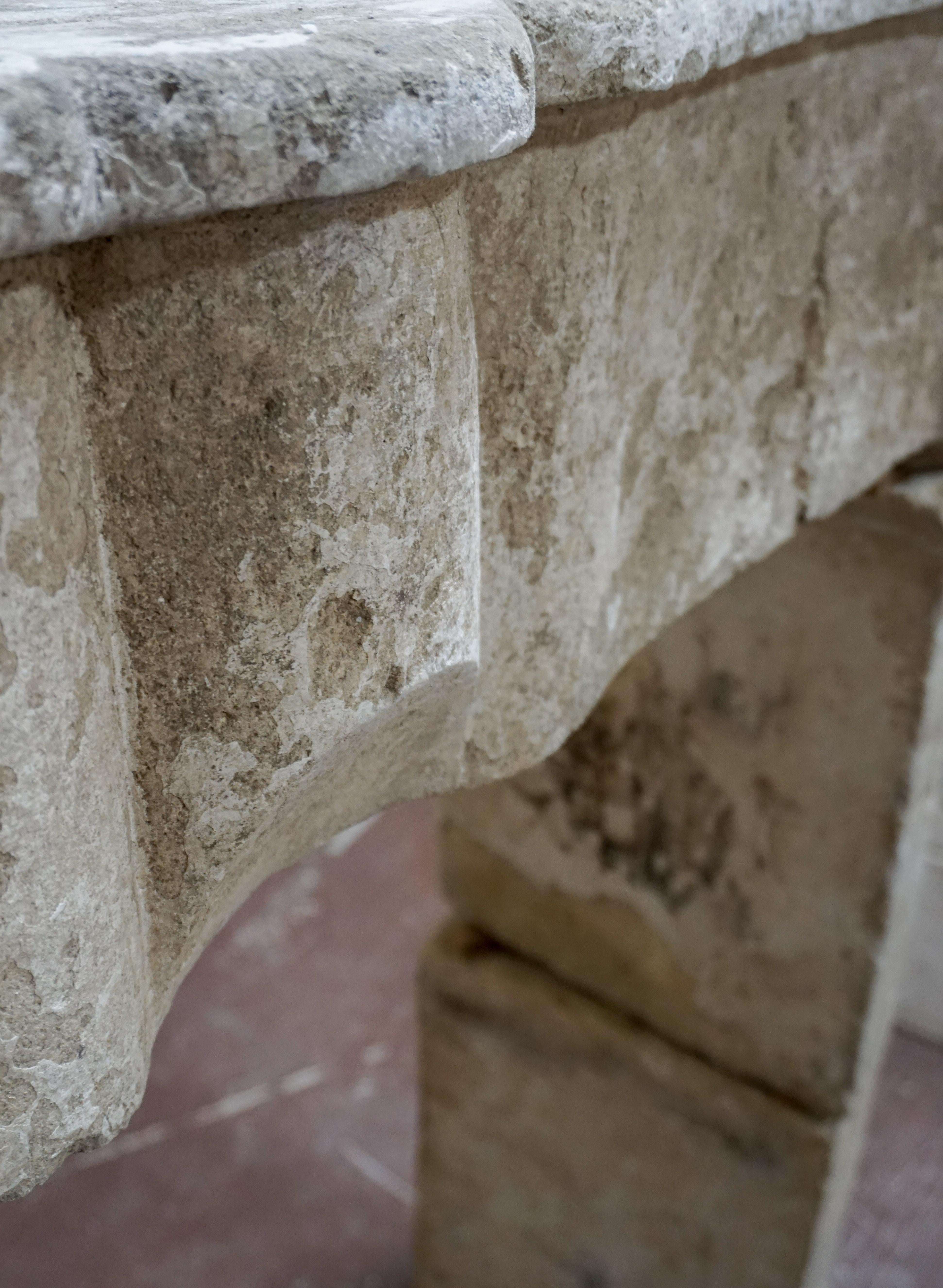 French Limestone Mantel, circa 1600 In Good Condition In Dallas, TX