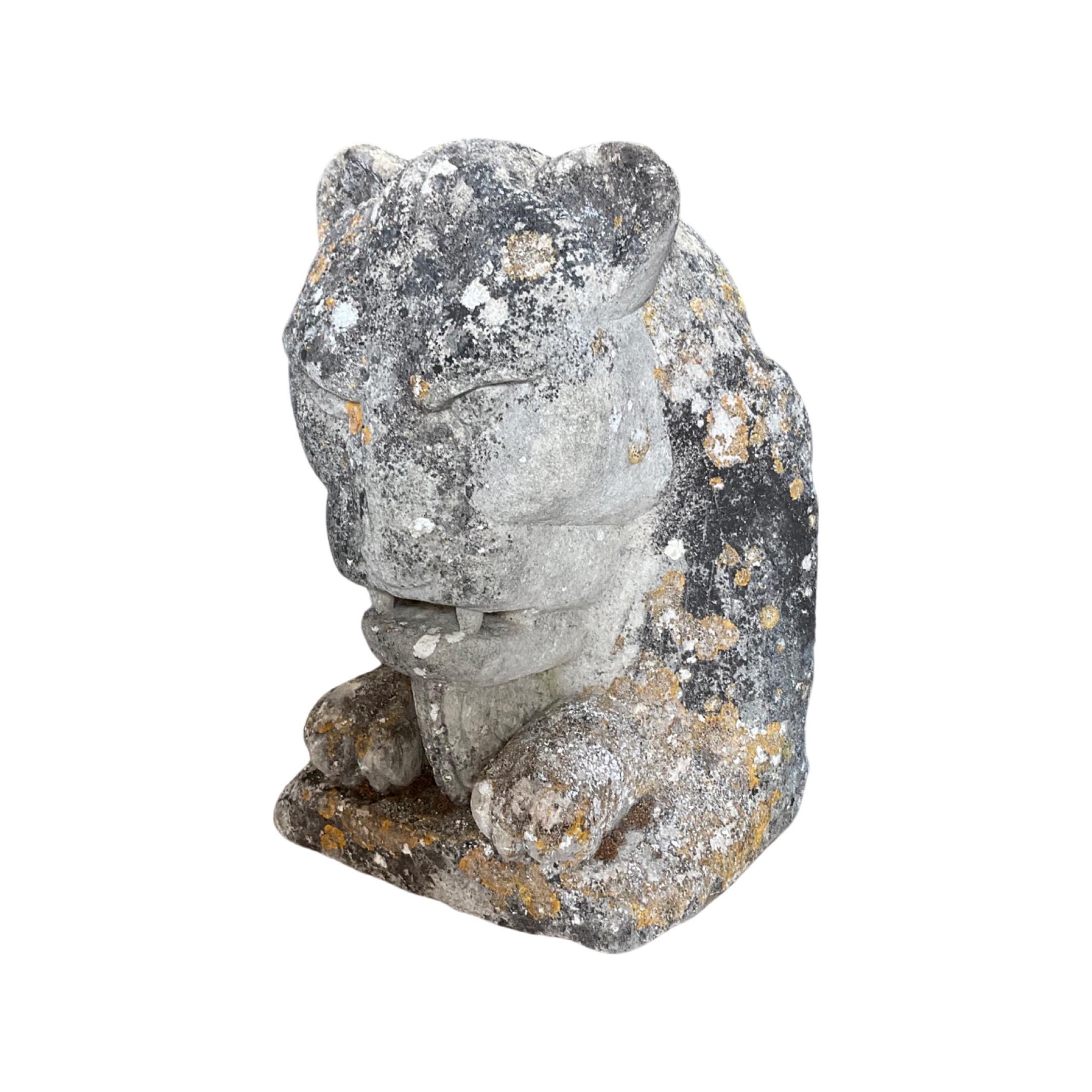 Französische mythologische Kreatur-Skulptur aus Kalkstein im Zustand „Gut“ im Angebot in Dallas, TX