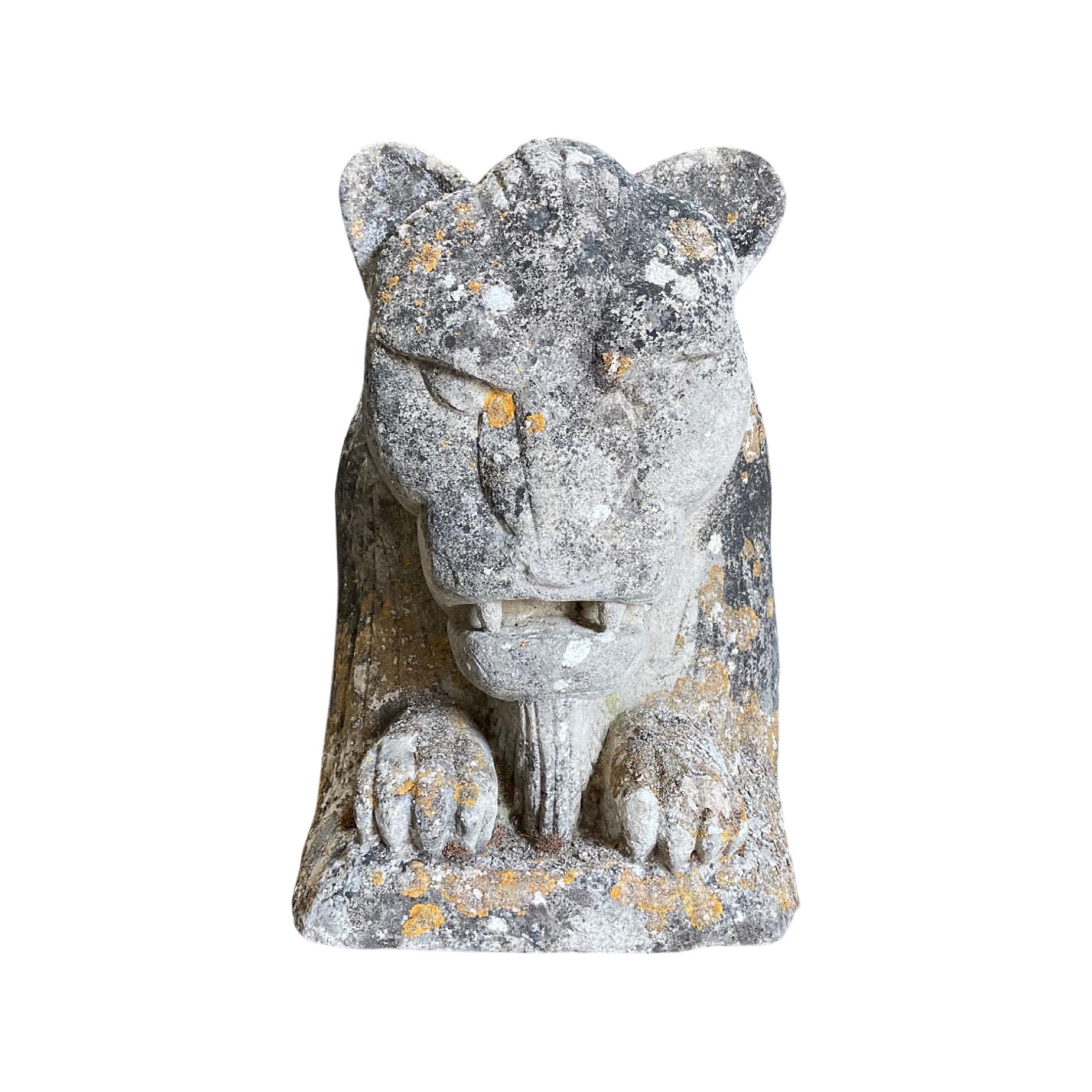 Französische mythologische Kreatur-Skulptur aus Kalkstein im Angebot 1