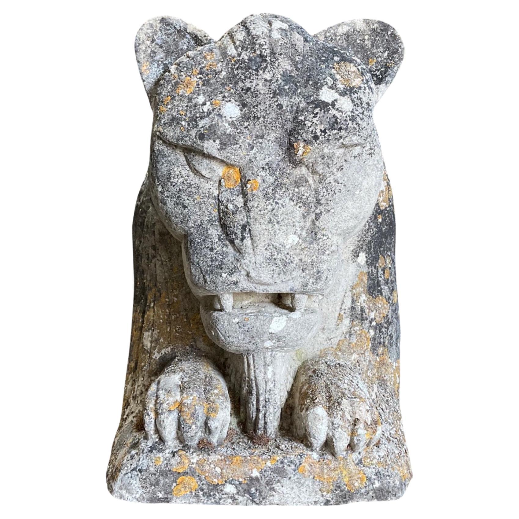 Französische mythologische Kreatur-Skulptur aus Kalkstein im Angebot