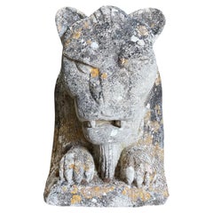 Sculpture de créature mythologique en pierre calcaire française
