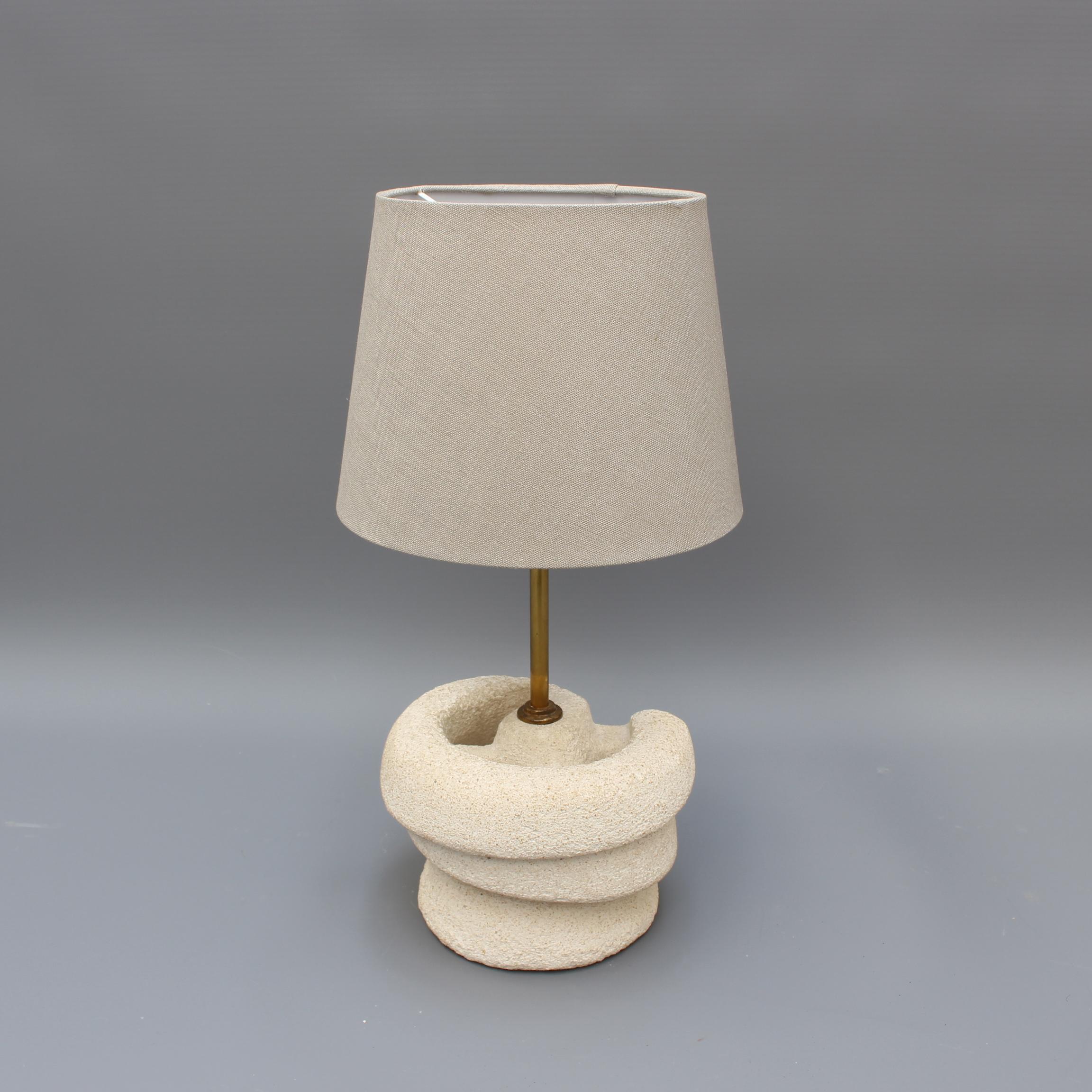 Mid-Century Modern French Limestone 'Pierre du Gard' Table Lamp, circa 1970s