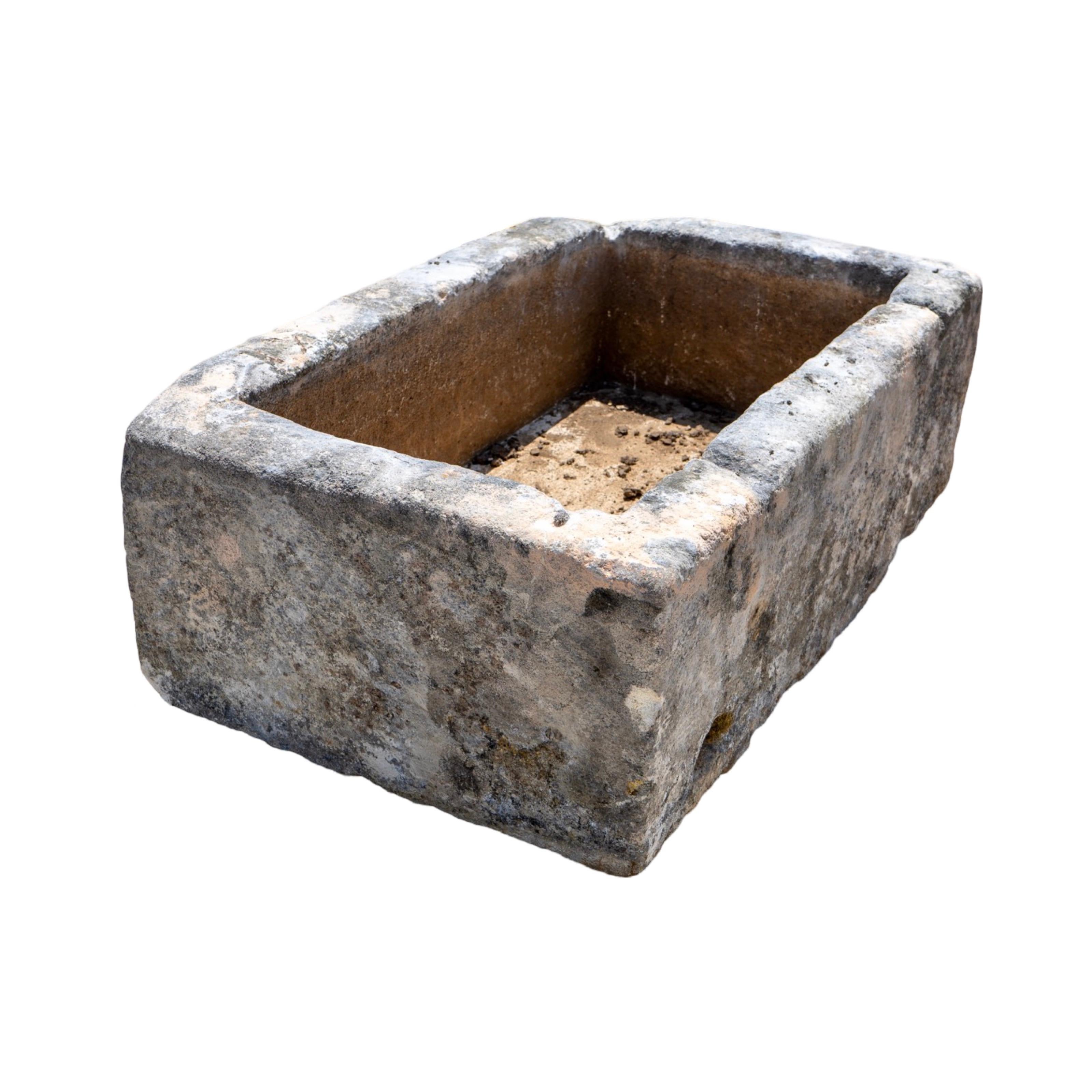 Trog aus französischem Kalkstein im Angebot 3
