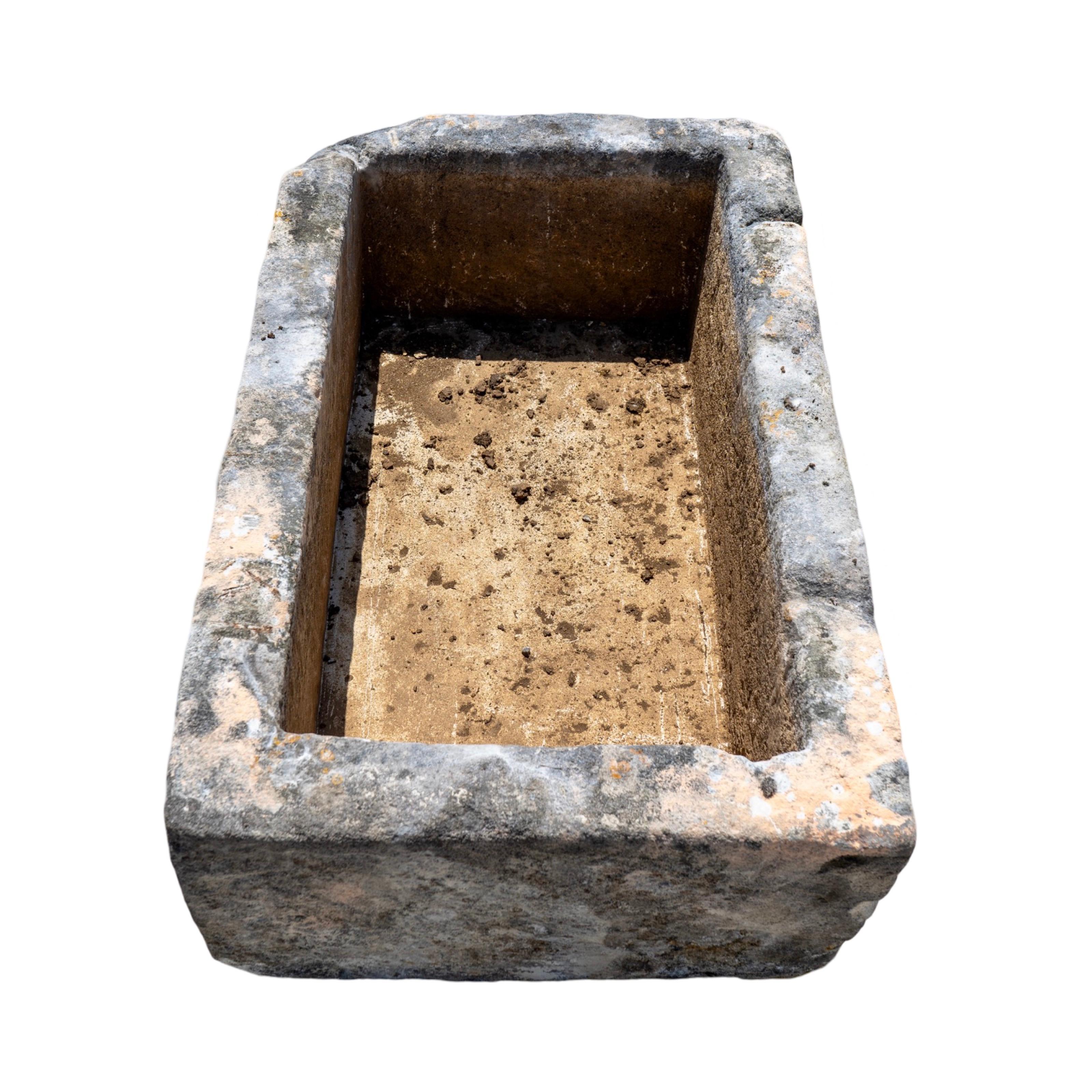 Trog aus französischem Kalkstein im Angebot 5