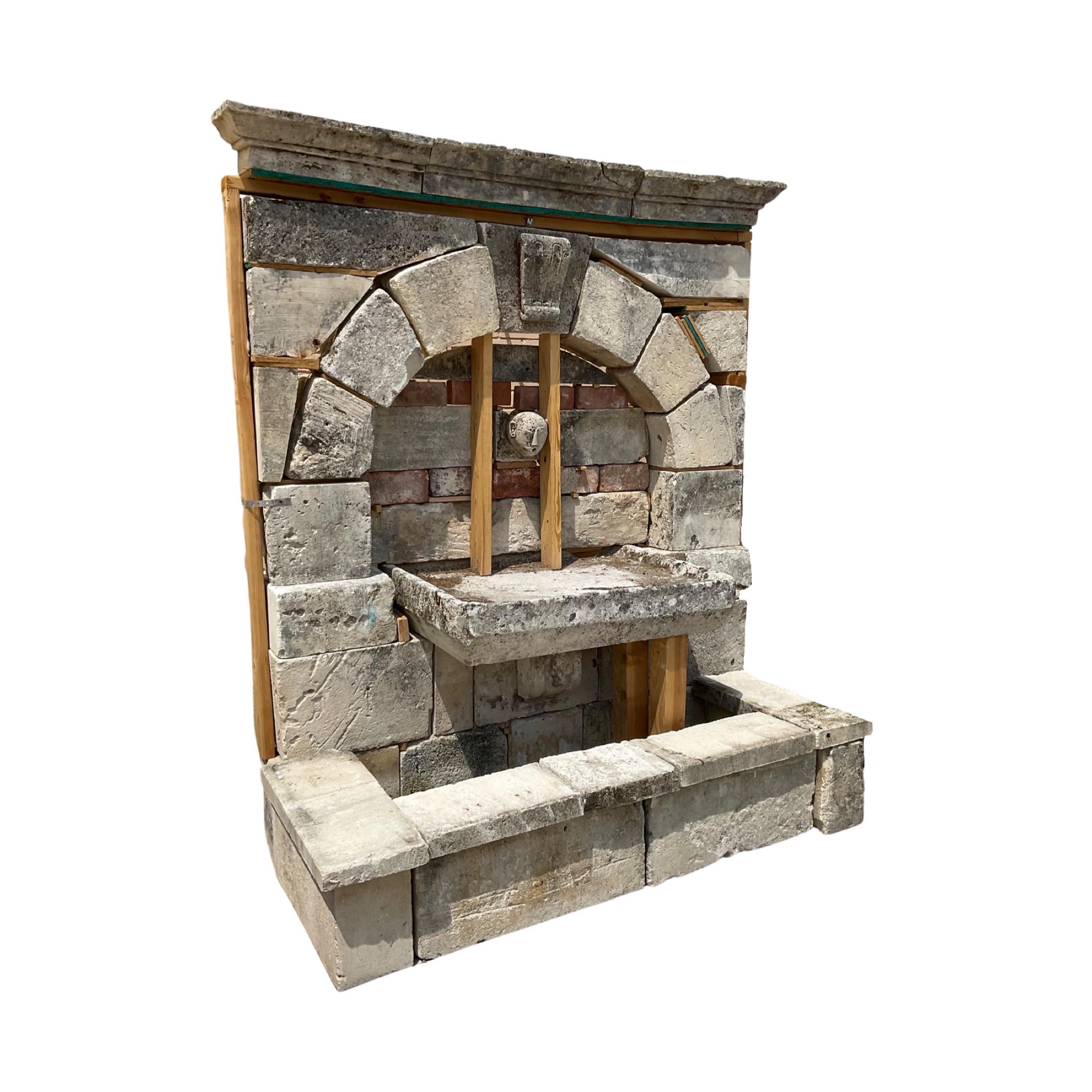 French Limestone Wall Fountain In Good Condition For Sale In Dallas, TX