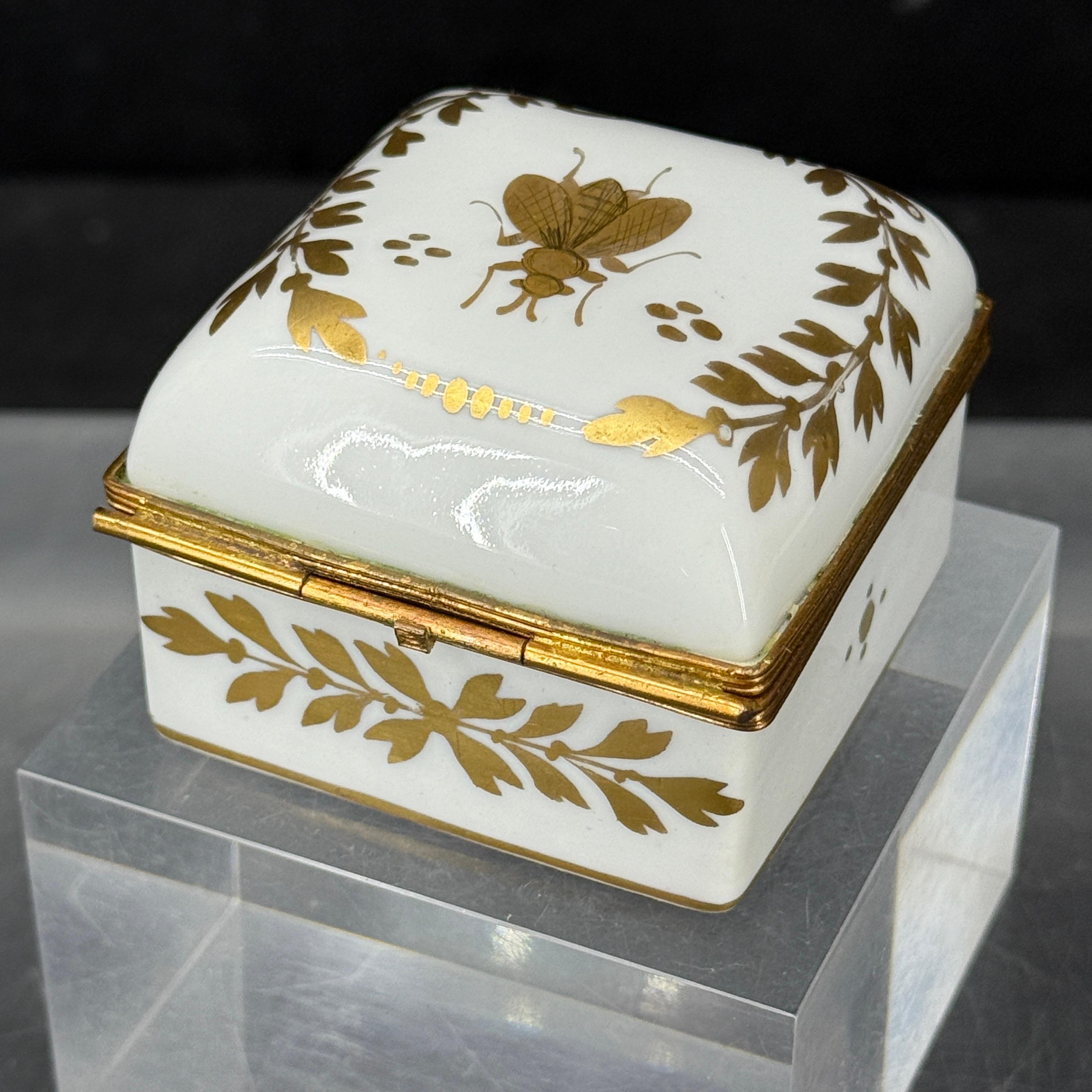 Französisch Limoges Biene Quadrat Porzellan vergoldet Trinket Schmuckkasten im Angebot 5