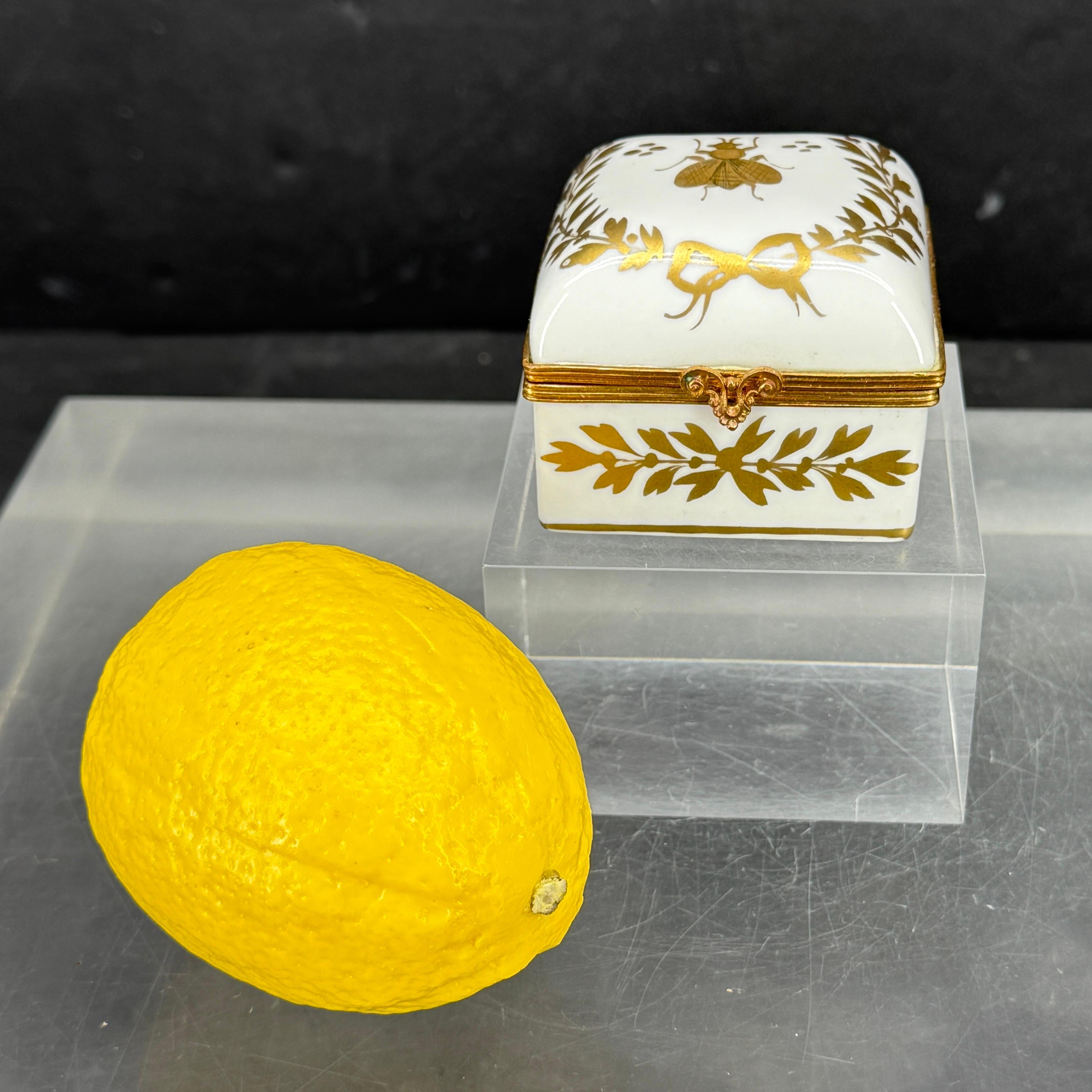 Französisch Limoges Biene Quadrat Porzellan vergoldet Trinket Schmuckkasten im Angebot 6