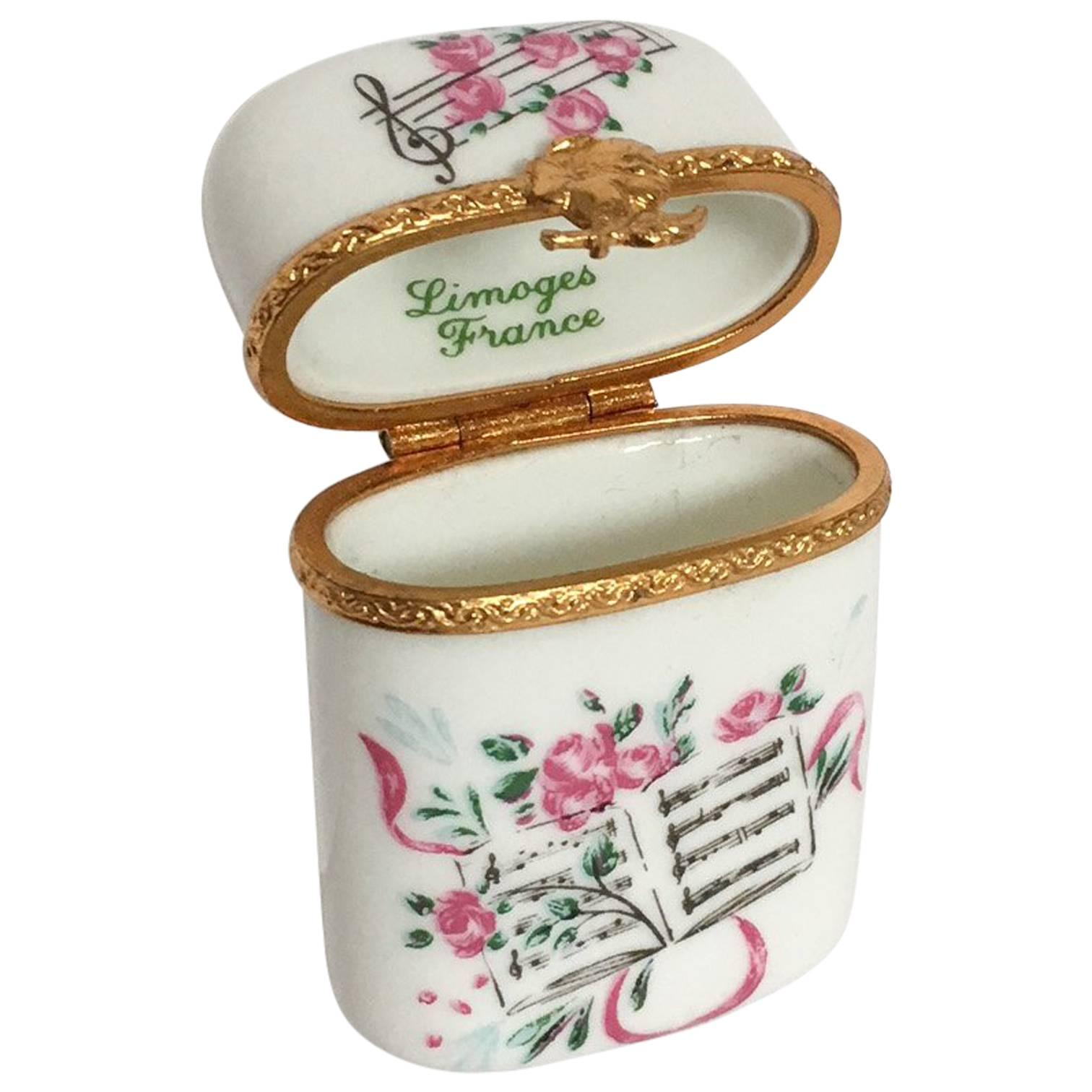 French Limoges Floral Pill Box at 1stDibs | limoges pill box, limoge pill  box, limoges pill boxes