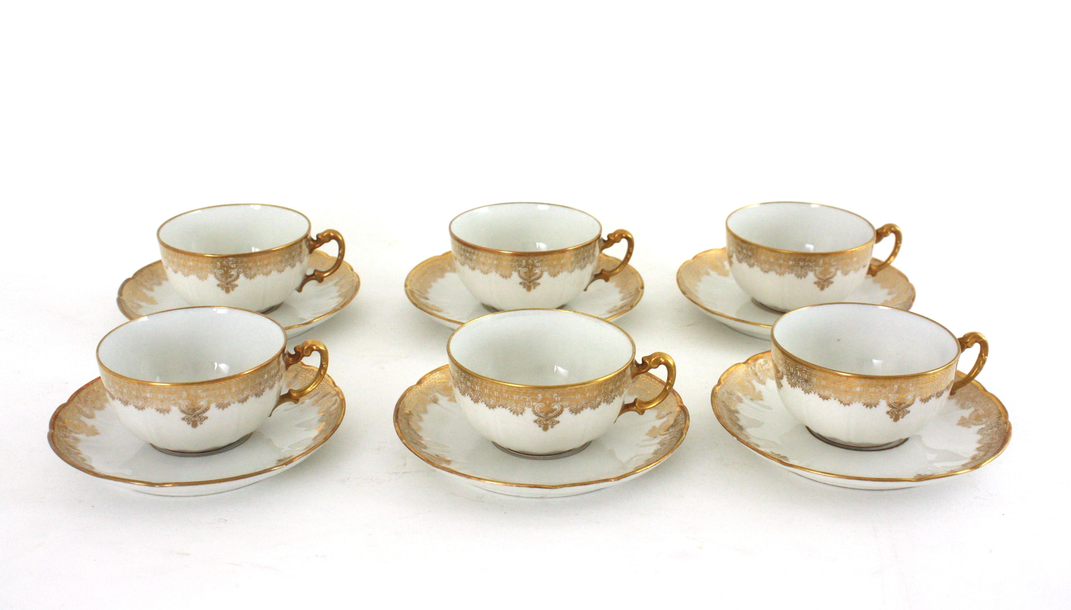 Französisches Limoges Gold vergoldetes Porzellan Kaffee Tee Dessert Service für Sechs (Empire Revival) im Angebot