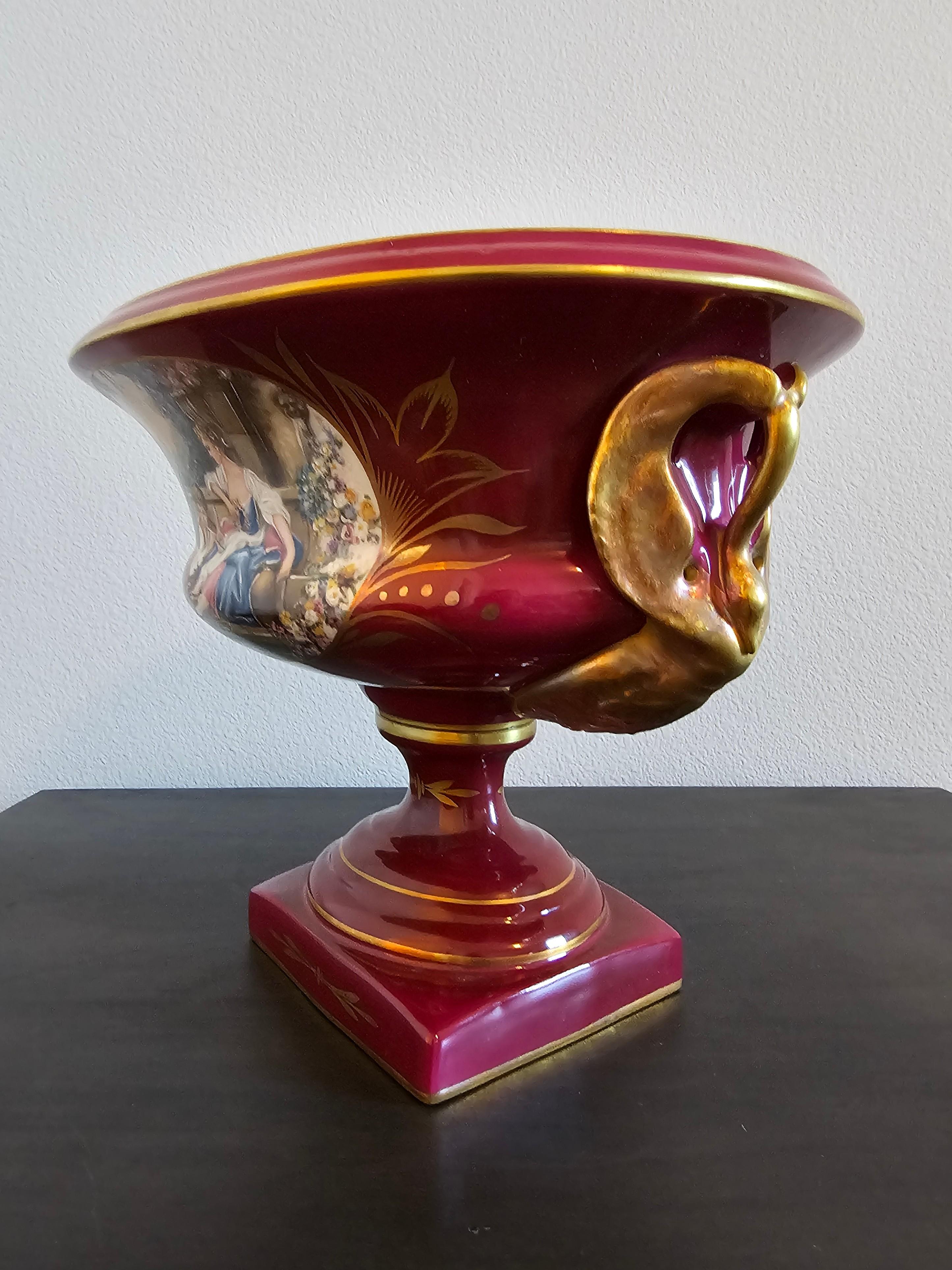 Französisch Limoges Porzellan Burgund vergoldet Swan Handle Tafelaufsatz signiert SC (Rokoko) im Angebot