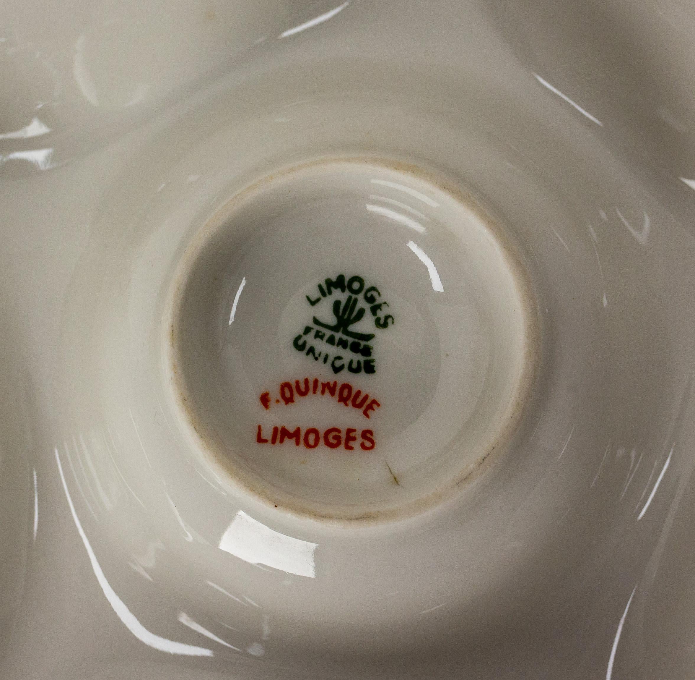 20ième siècle Plat à condiments en porcelaine de Limoges à motifs végétaux Art Nouveau, vers 1920 en vente