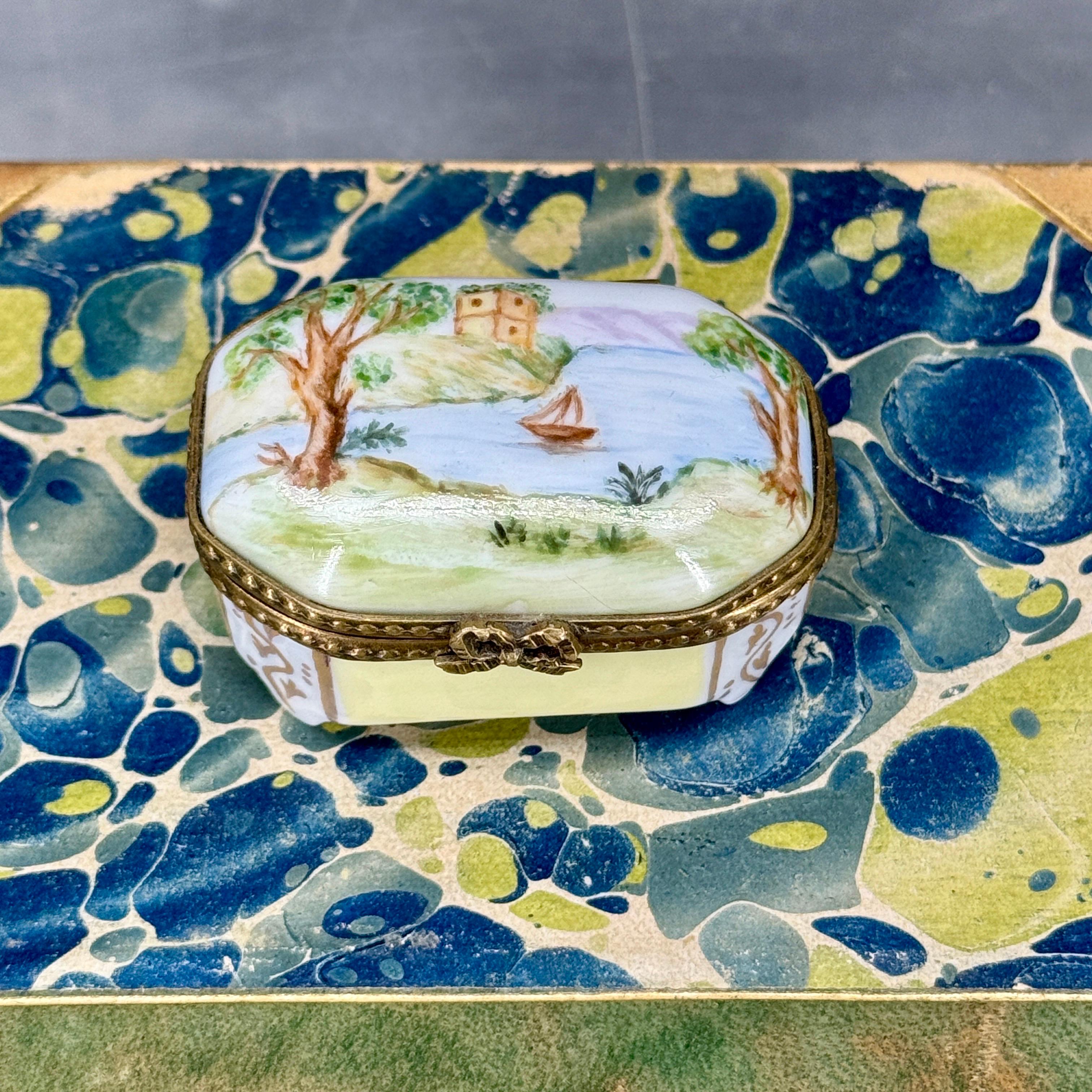 Caja de baratijas velero náutico de porcelana francesa de Limoges en venta 8