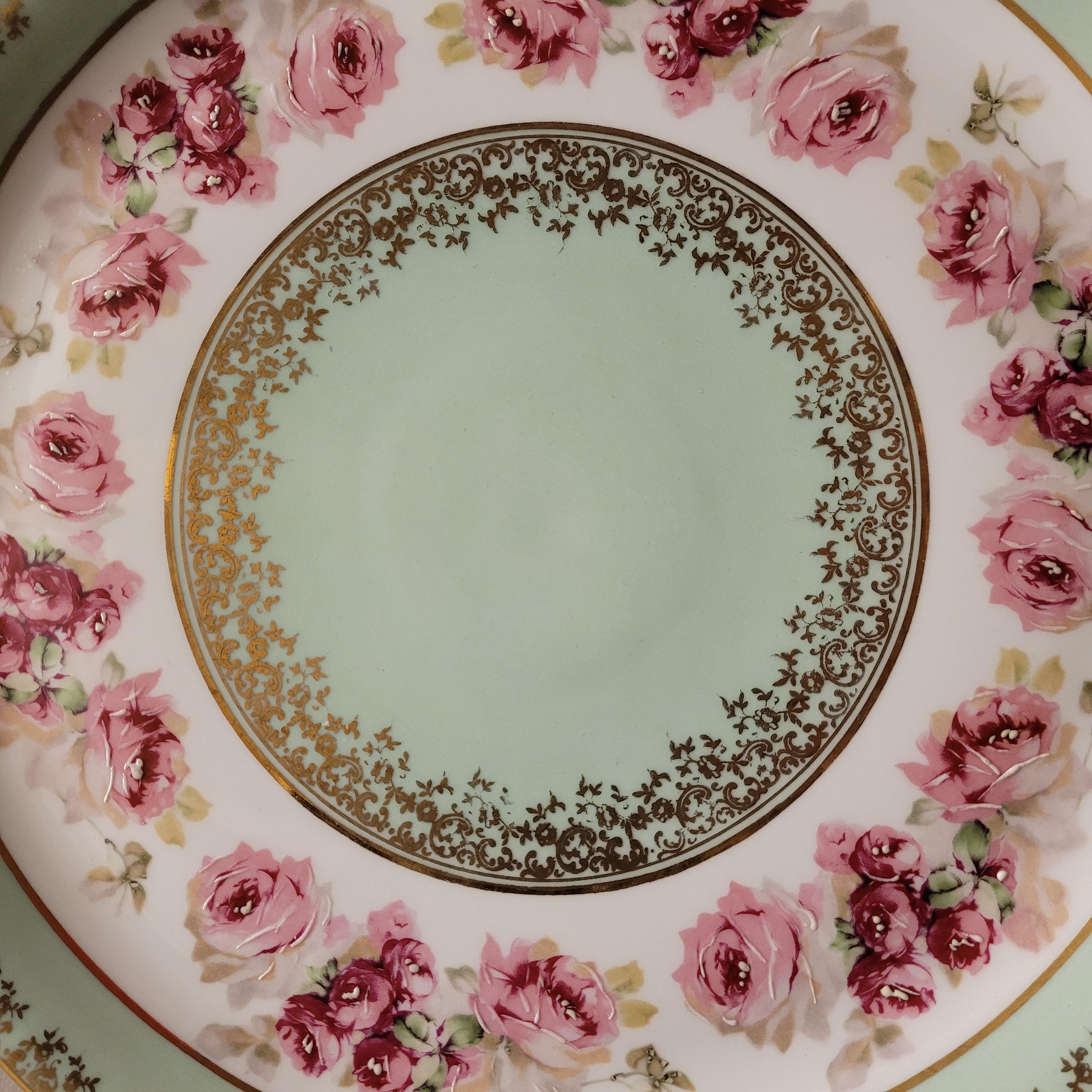 French Limoges porcelain  Cake plate, mint green and pink handpainted In Good Condition For Sale In VALLADOLID, ES