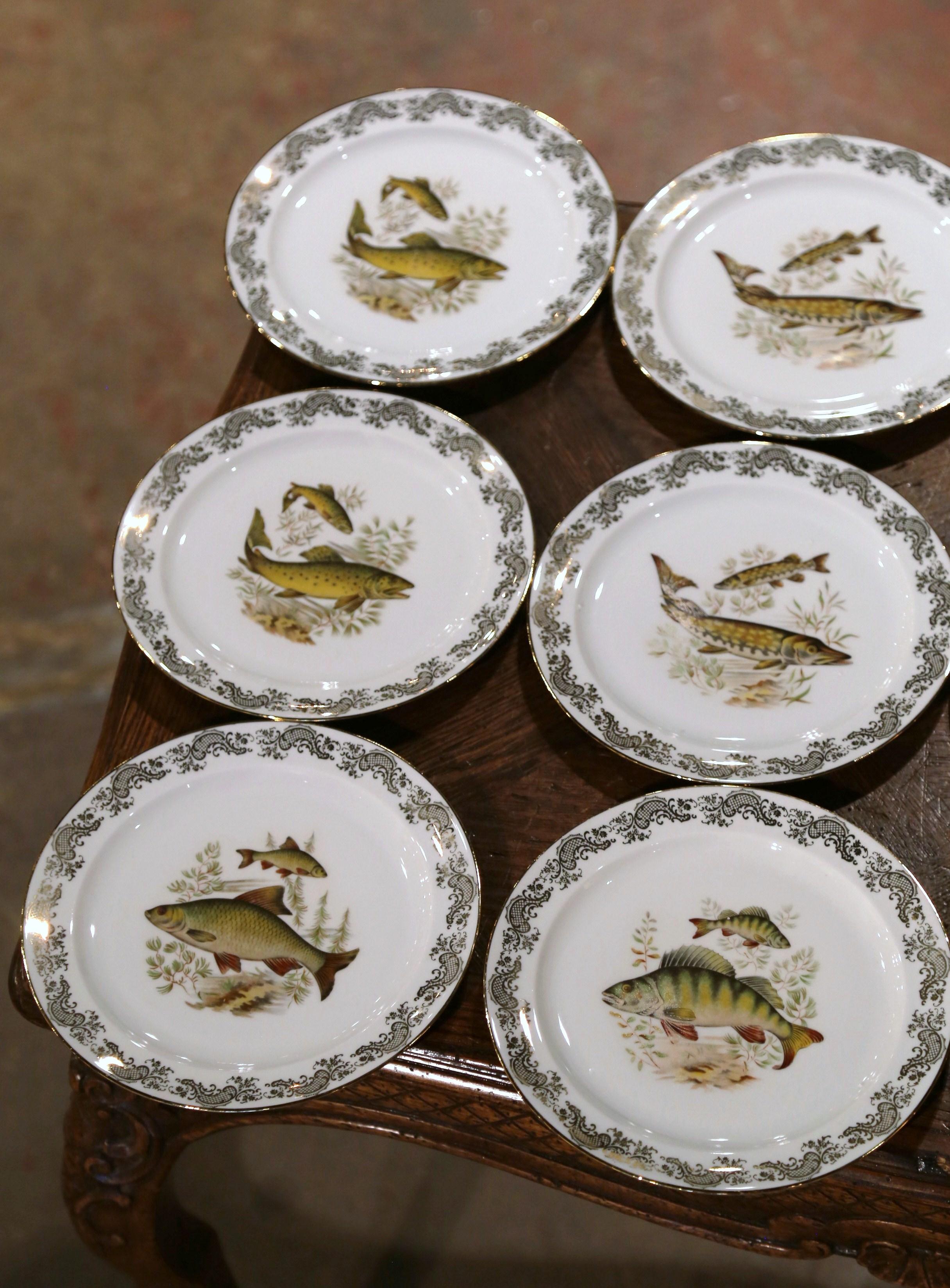Late 20th Century French Limoges Porcelain Service with Fish Decor Signed Benoit, Set of 13 For Sale