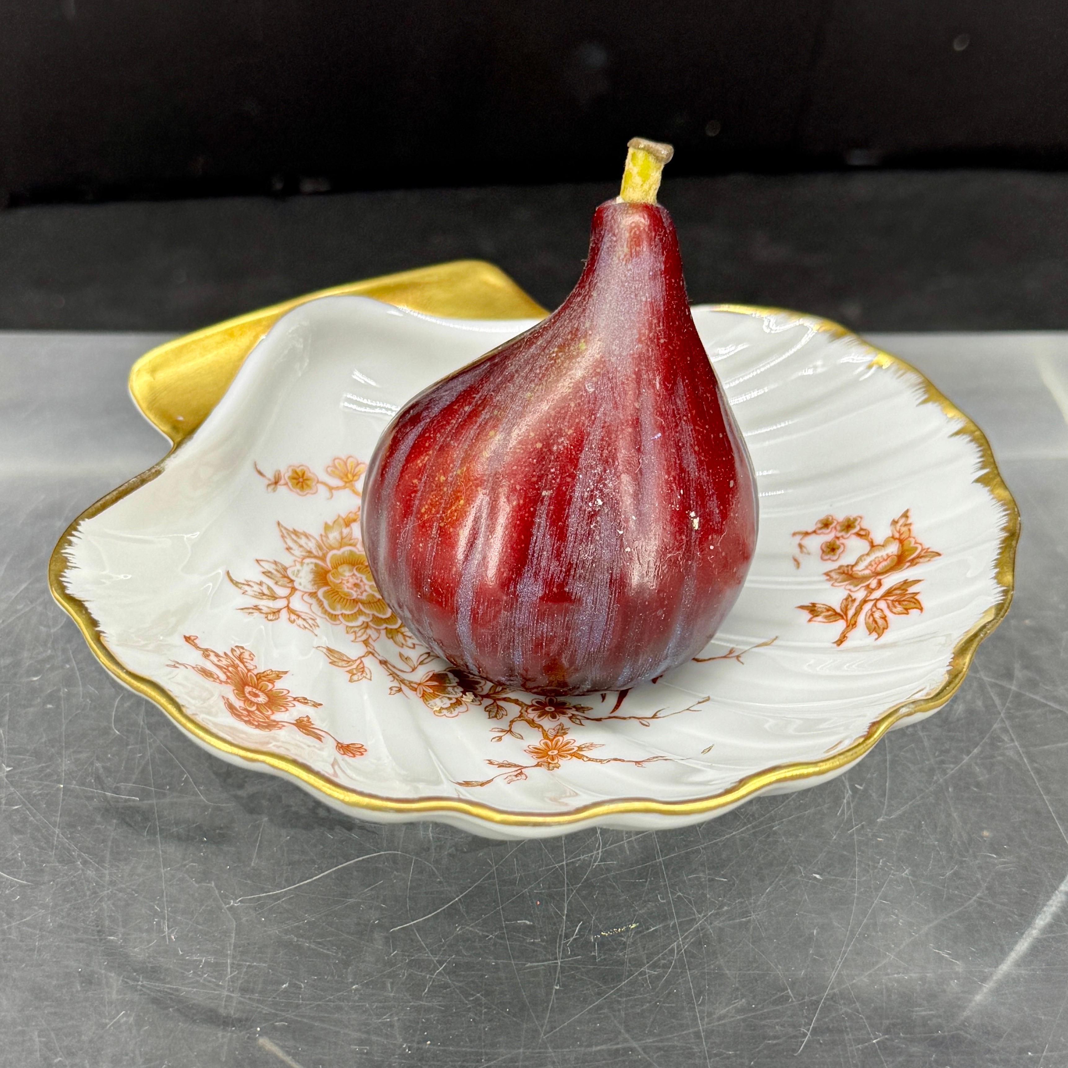 Charming Limoges French Shell with Bird Trinket Tray. As found in France, this piece features a hand painted dish with gilt detailing. This piece would certainly be a fantastic addition to an existing collection of these desirable small trinket