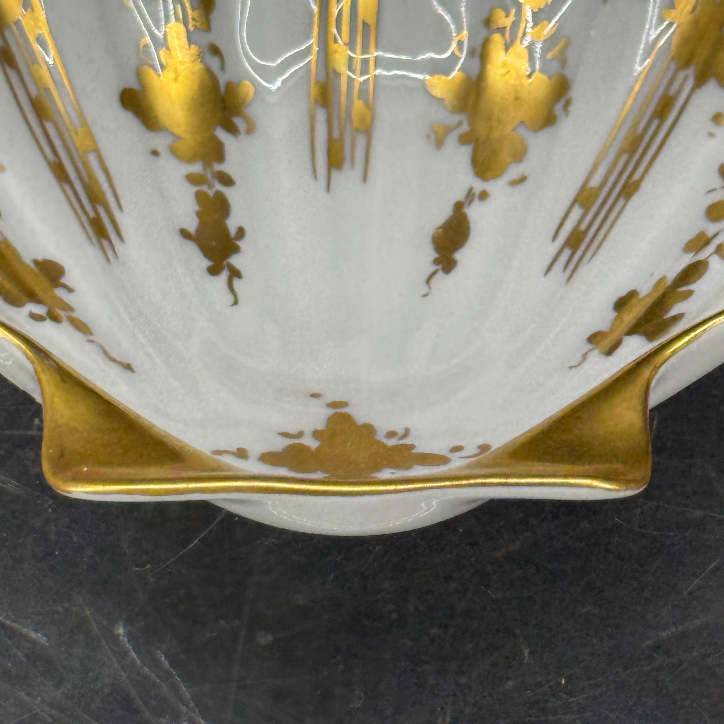 Bandeja de porcelana francesa de Limoges concha dorada para baratijas y joyas Dorado en venta