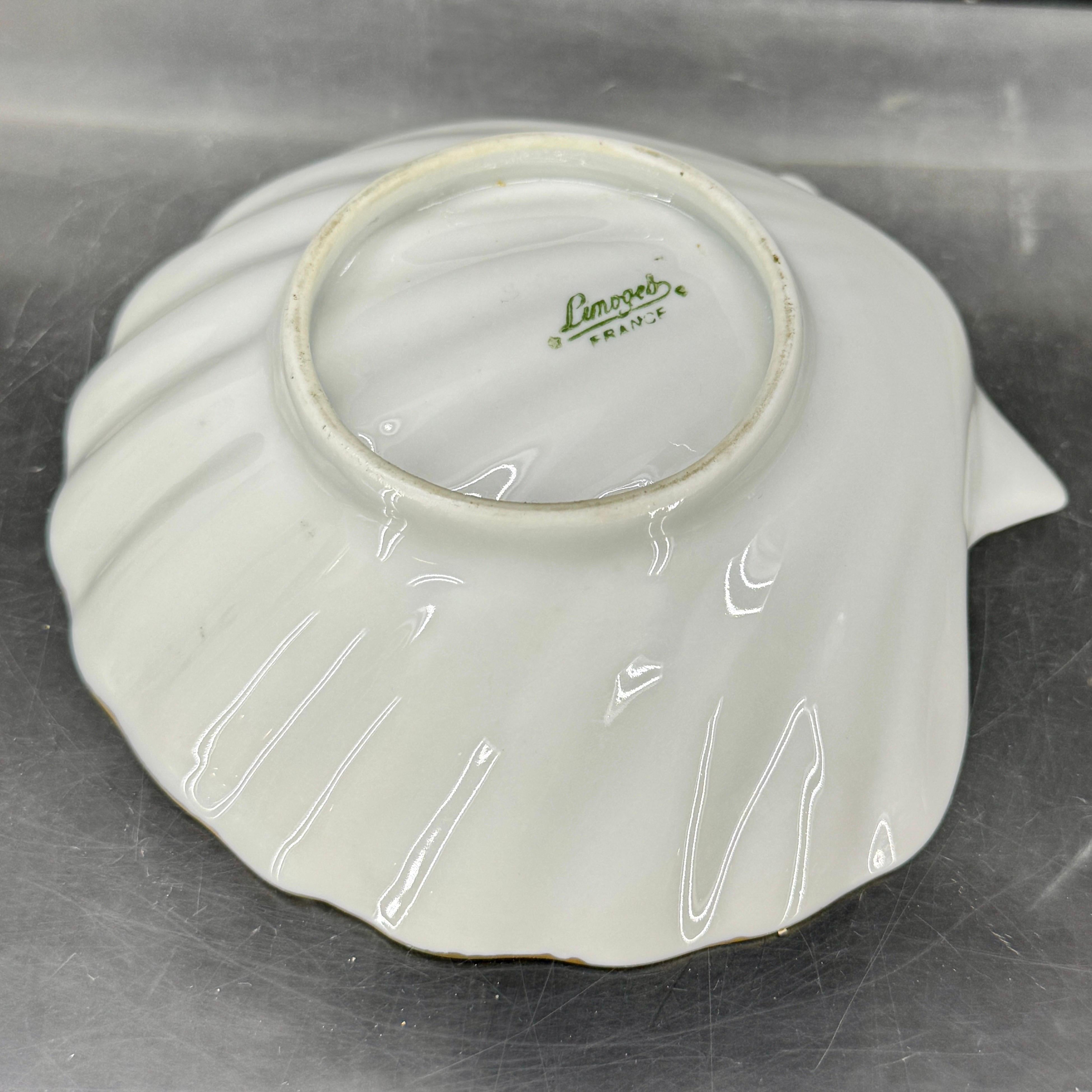 French Limoges Porcelain Shell Gilt Trinket Jewelry Dish Tray For Sale 4
