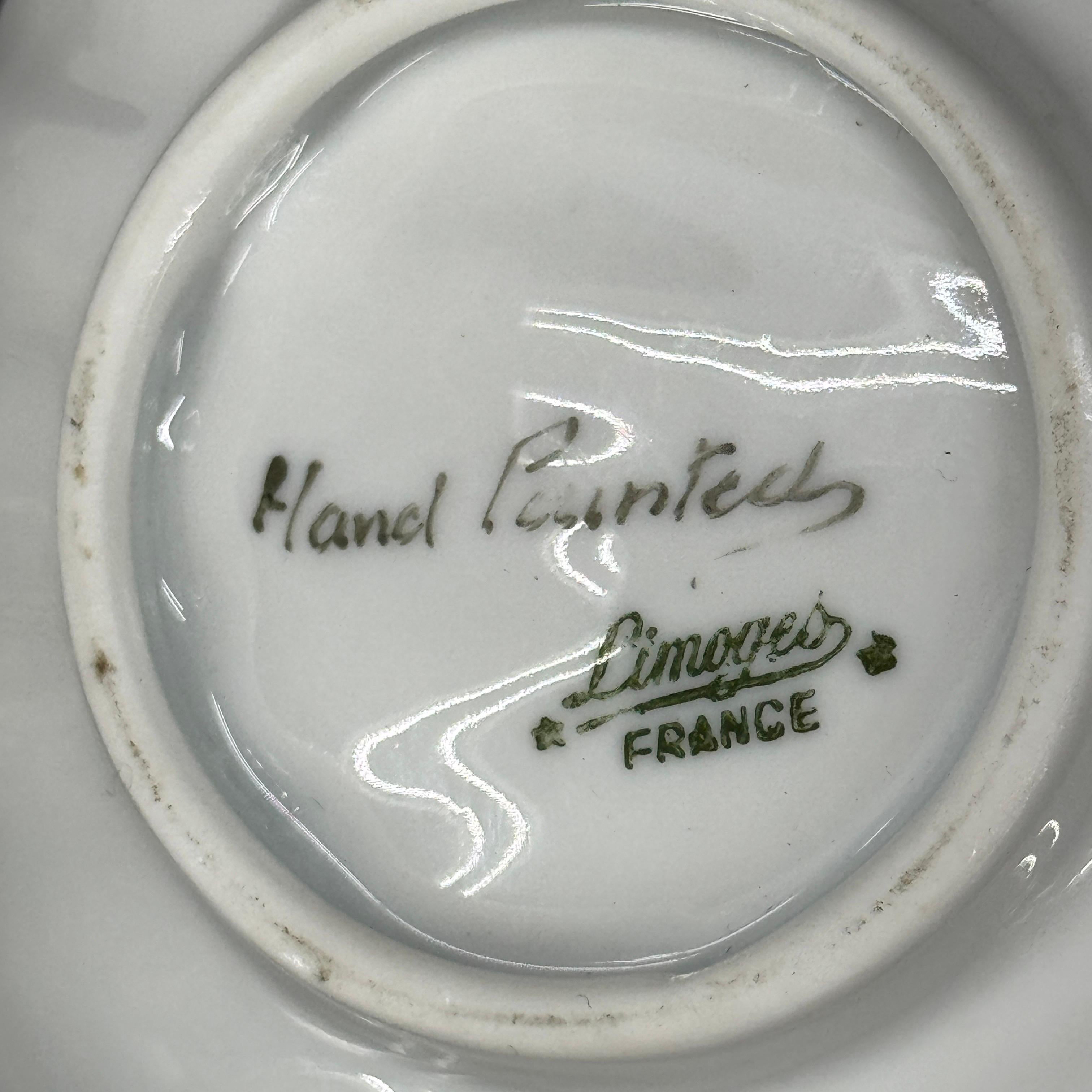 Bandeja de porcelana francesa de Limoges concha dorada para baratijas y joyas en venta 1