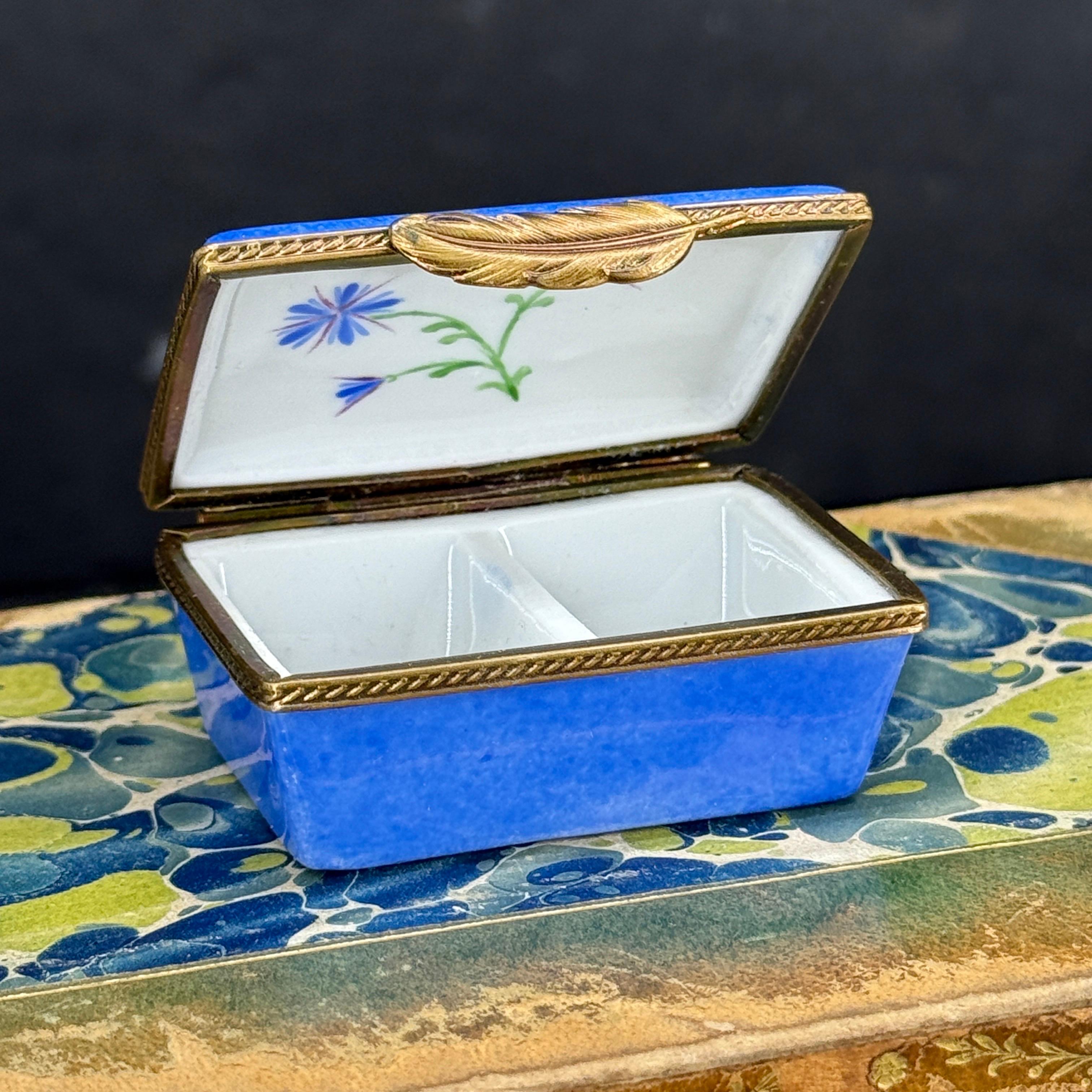 French Limoges Rectangular Hand Painted Porcelain Trinket Box For Sale 2