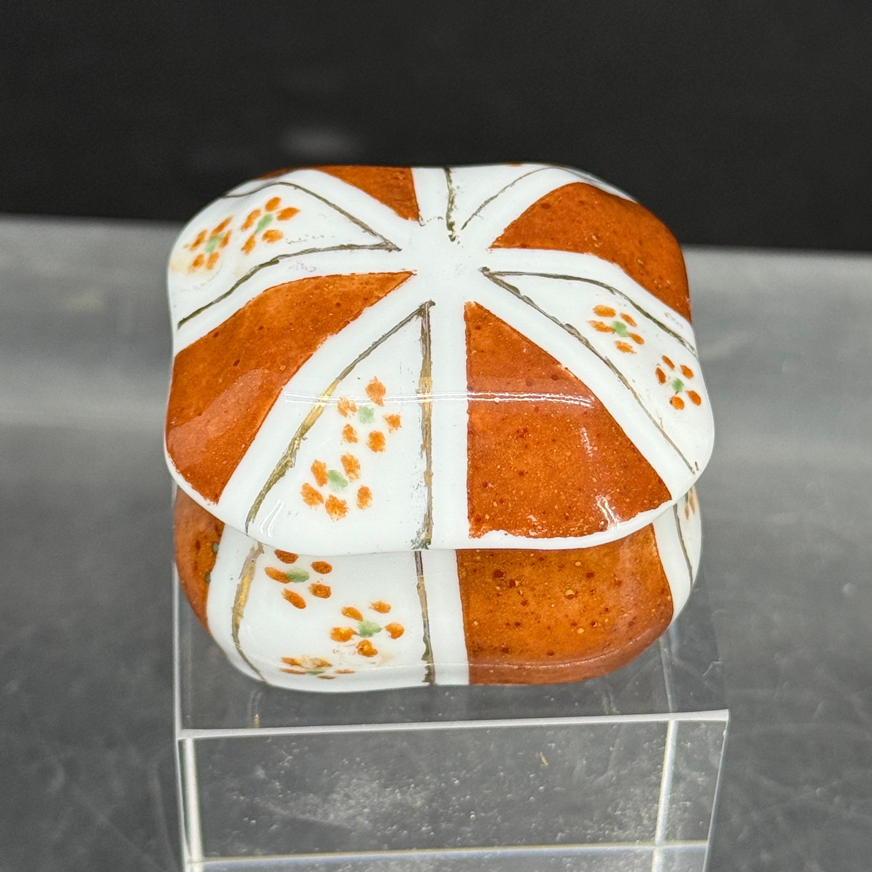 20th Century French Limoges Small Hand Painted Floral Trinket Box For Sale