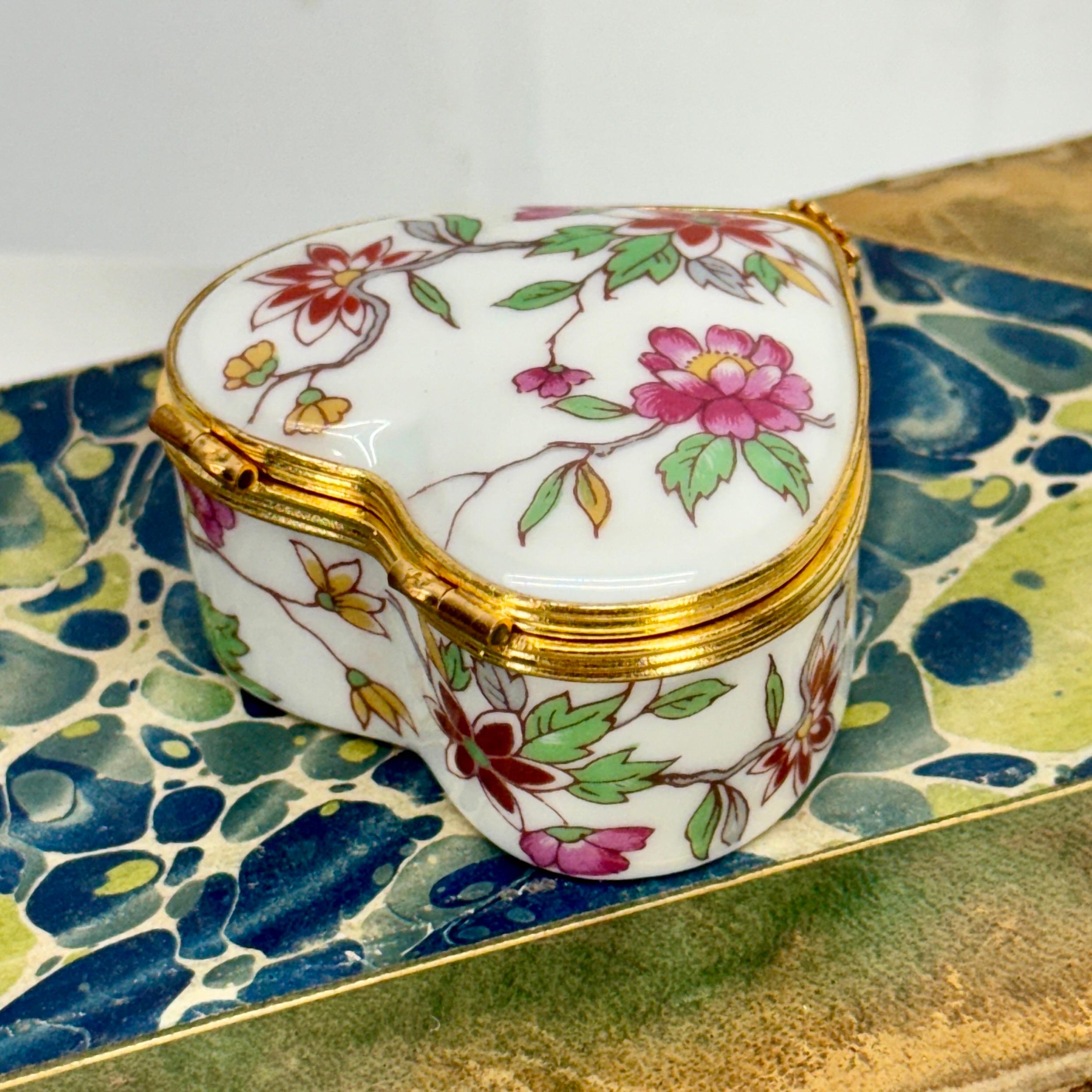 French Provincial French Limoges Small Heart Shaped Floral Trinket Box For Sale