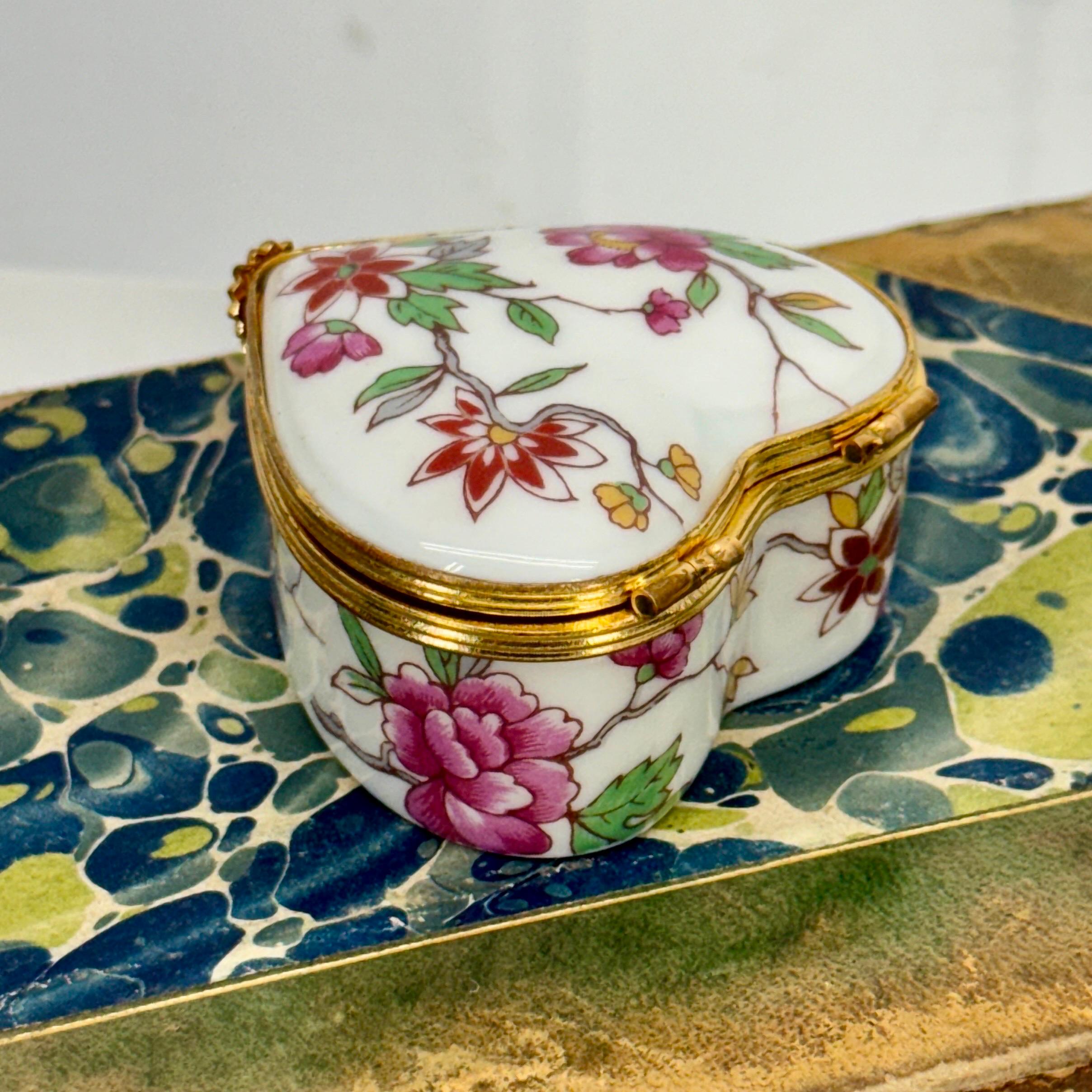 Hand-Crafted French Limoges Small Heart Shaped Floral Trinket Box For Sale