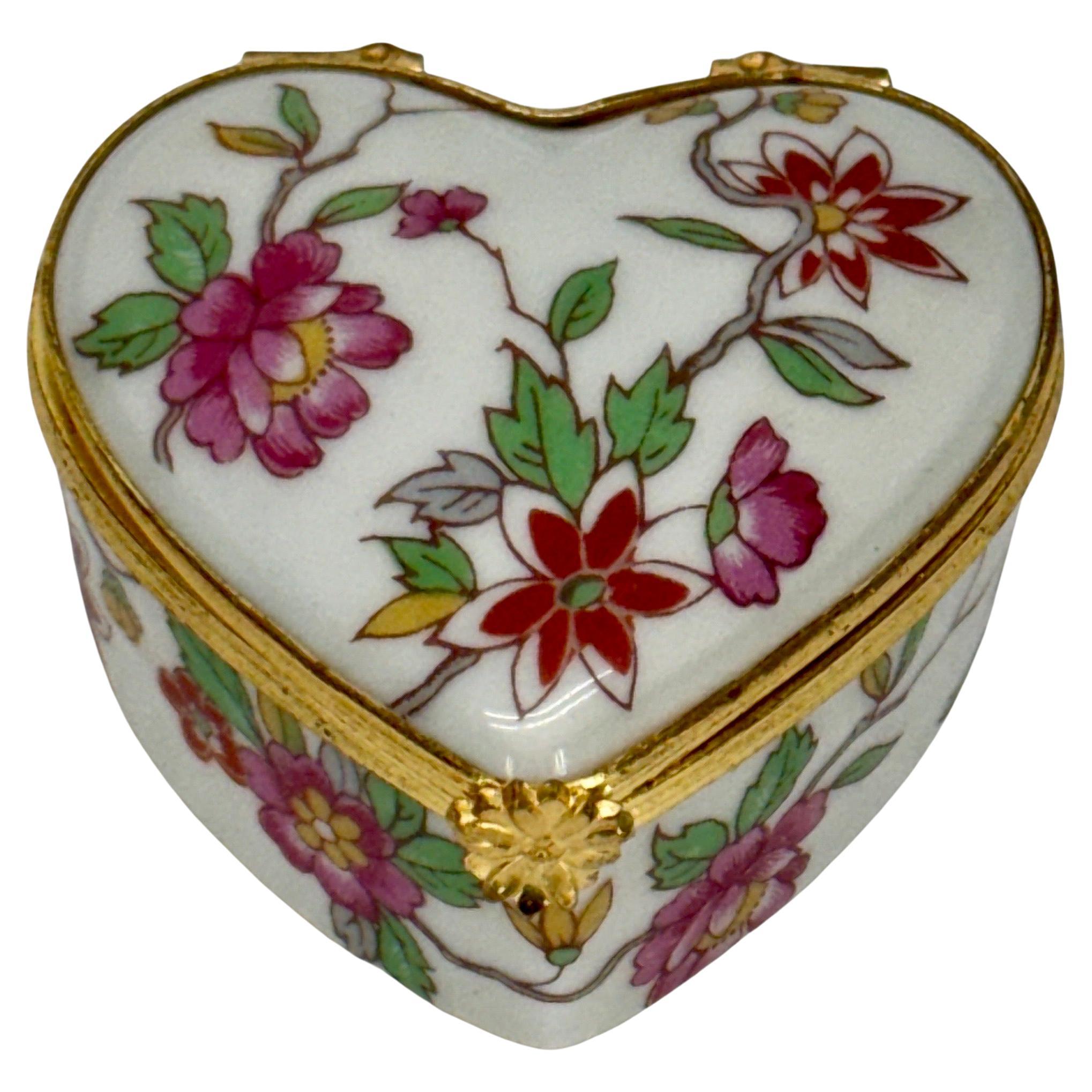 Caja de baratijas francesa Limoges Floral Pequeña en Forma de Corazón
