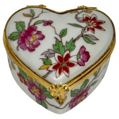Caja de baratijas francesa Limoges Floral Pequeña en Forma de Corazón