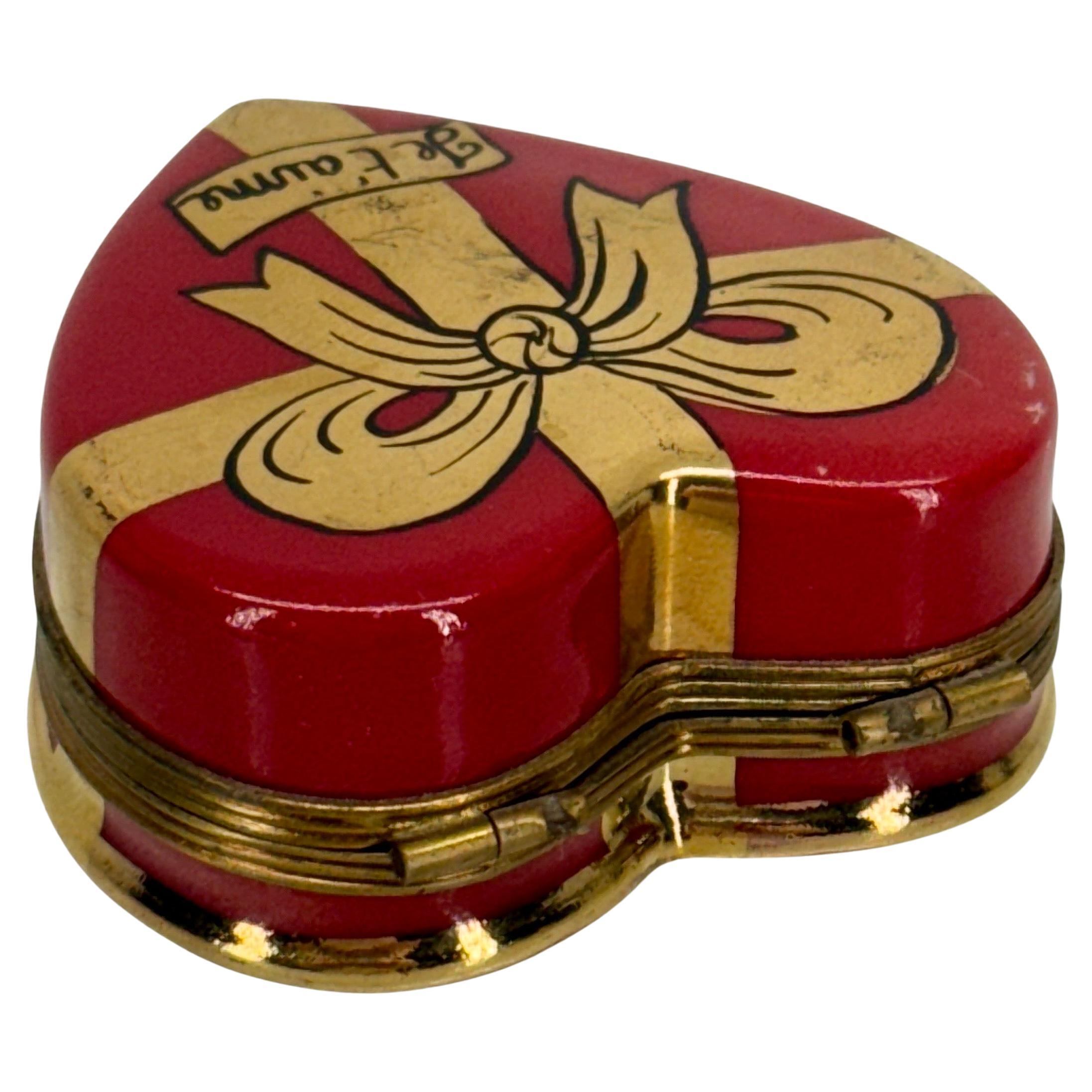 Fait main Petite boîte à bibelots à coeur en or rouge de Limoges en vente