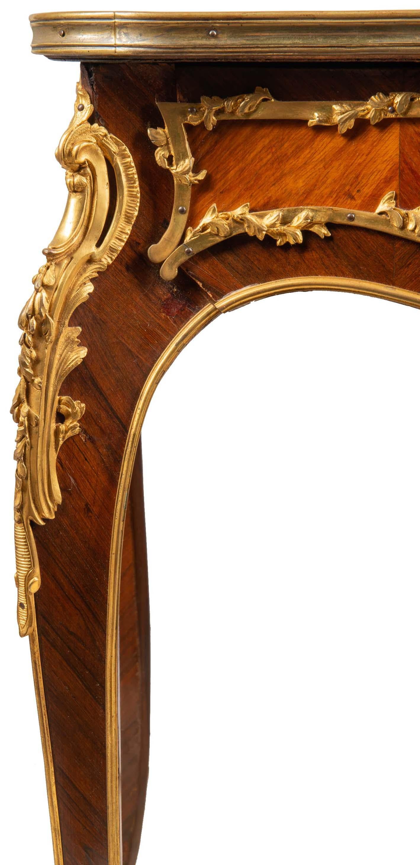 Louis XVI Assiette de bureau d'influence française à maillons, vers 1890 en vente