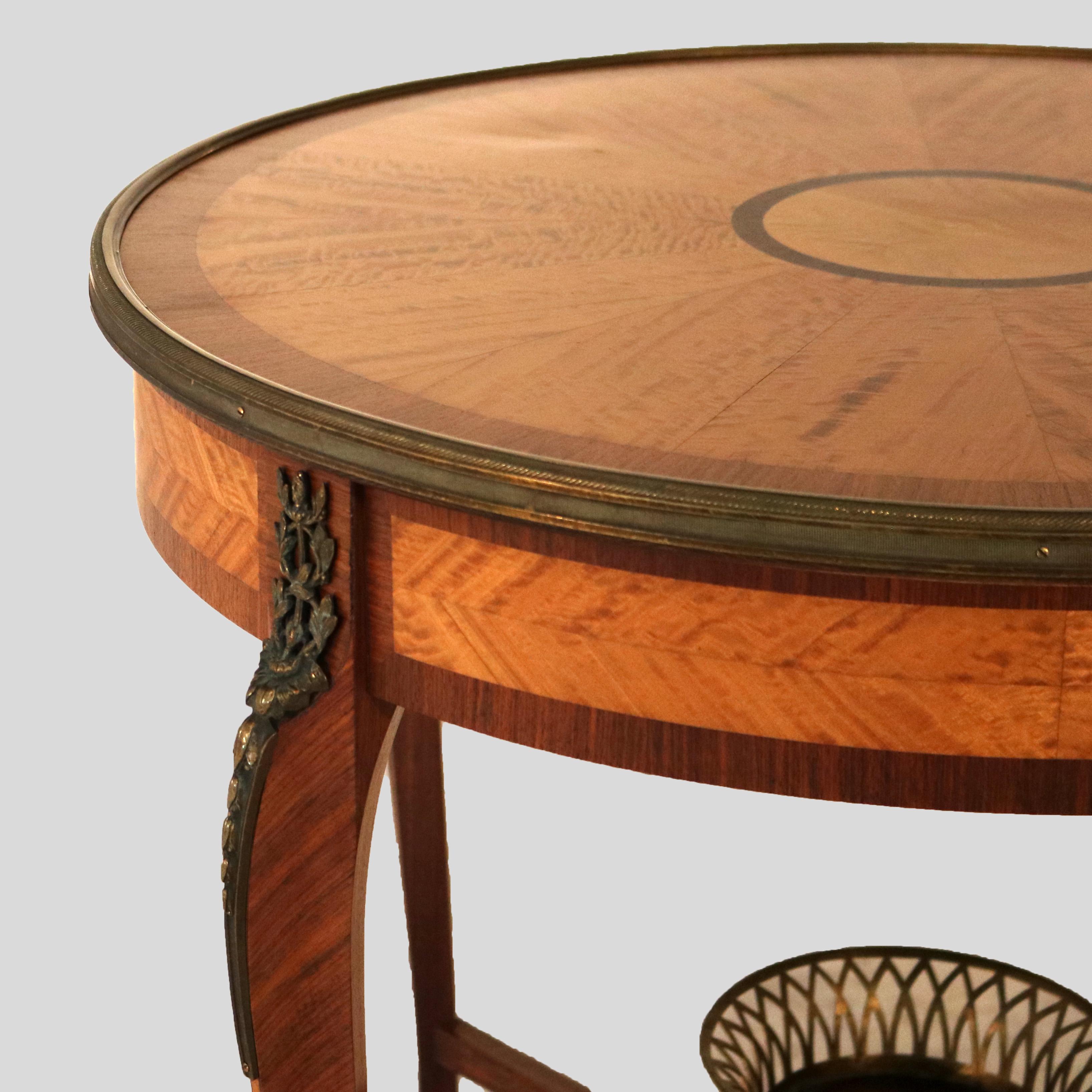 Francois Linke inspirierter Kreuzband-Mitteltisch aus Seidenholz, Palisanderholz und Goldbronze (20. Jahrhundert) im Angebot