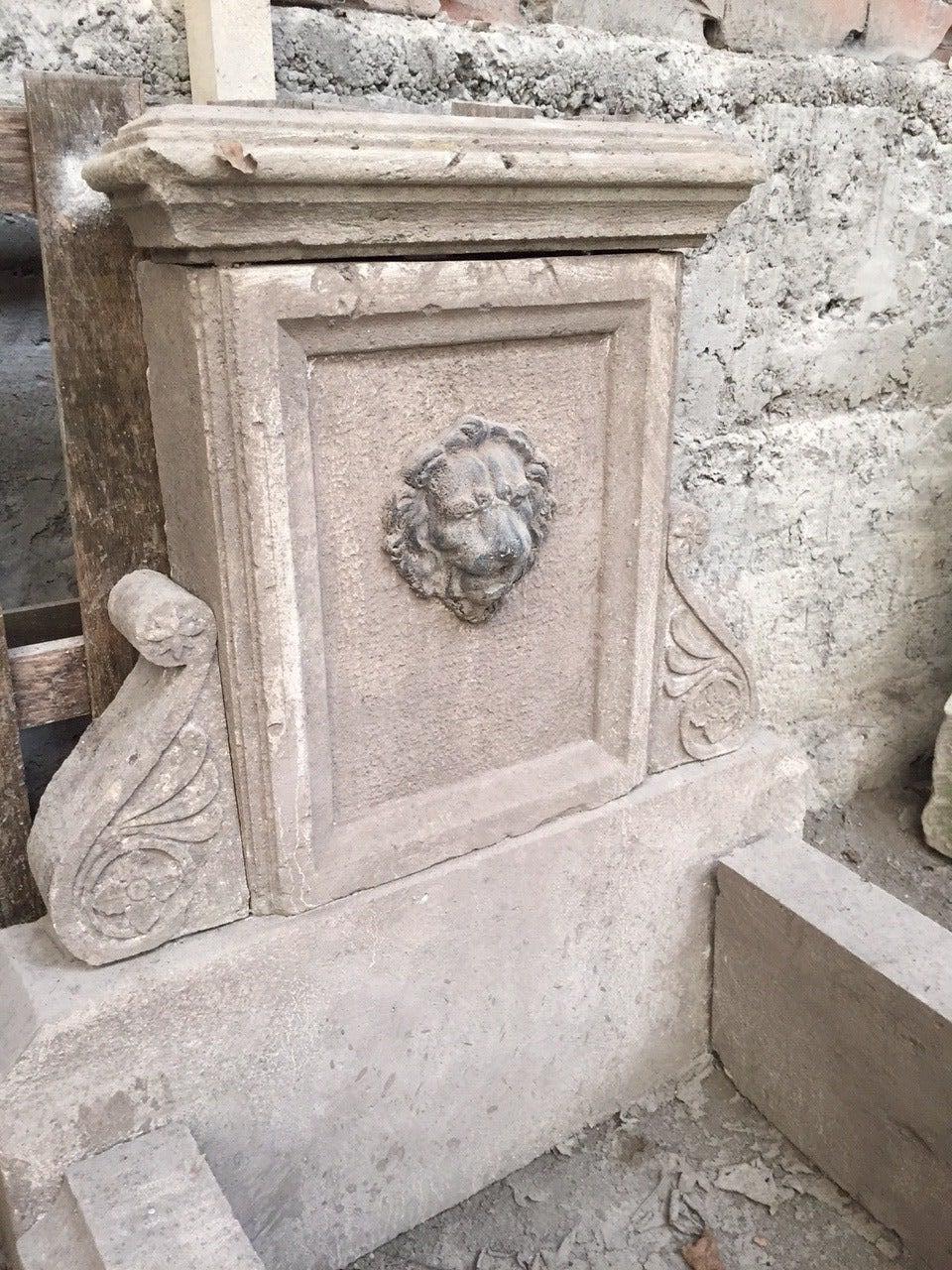 Hand-Carved French Lions Head Fountain Limestone, Provence France, Late 20th Century For Sale