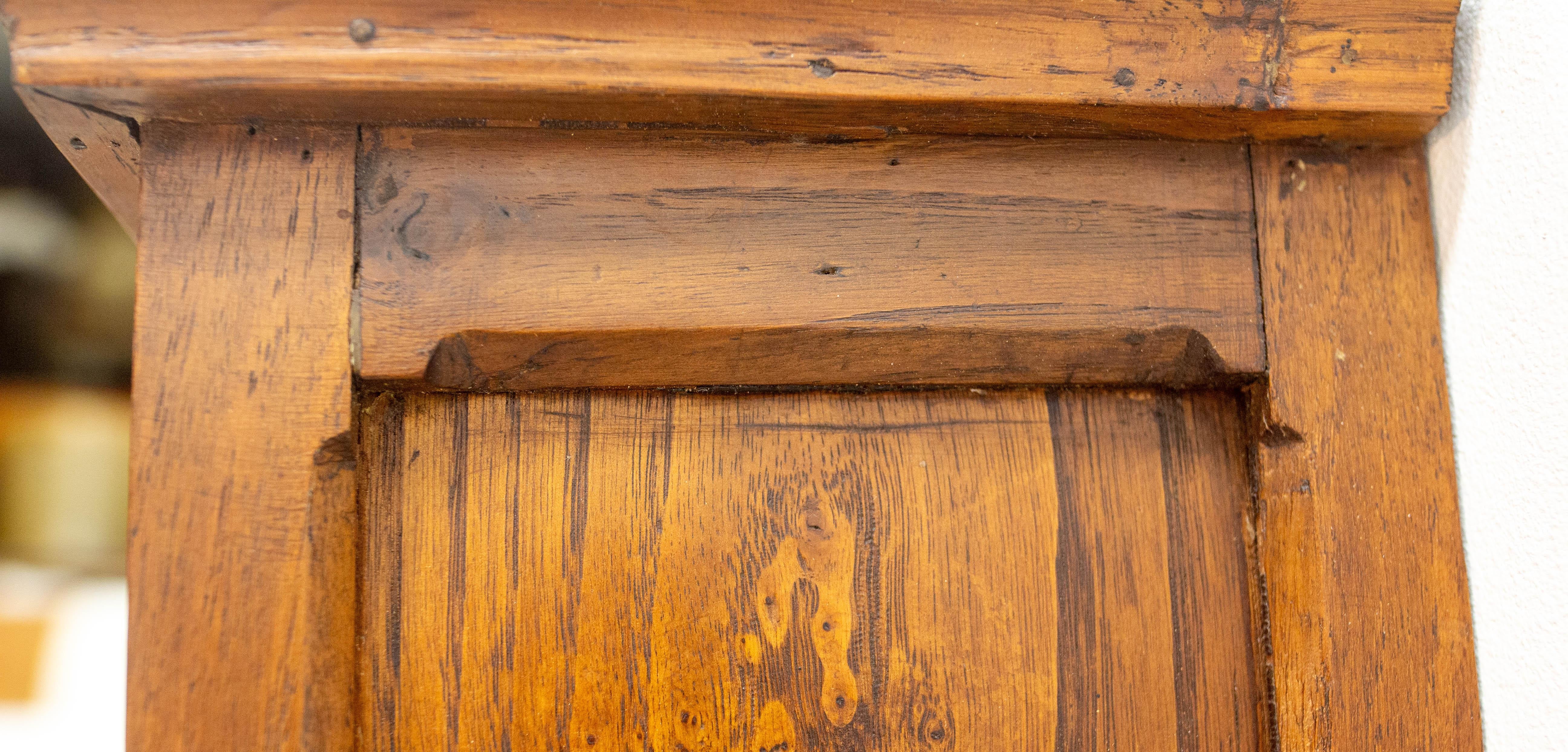 Kleiner französischer Schrank Zweitürig Eiche & Glas Wandschrank, um 1920 im Angebot 8