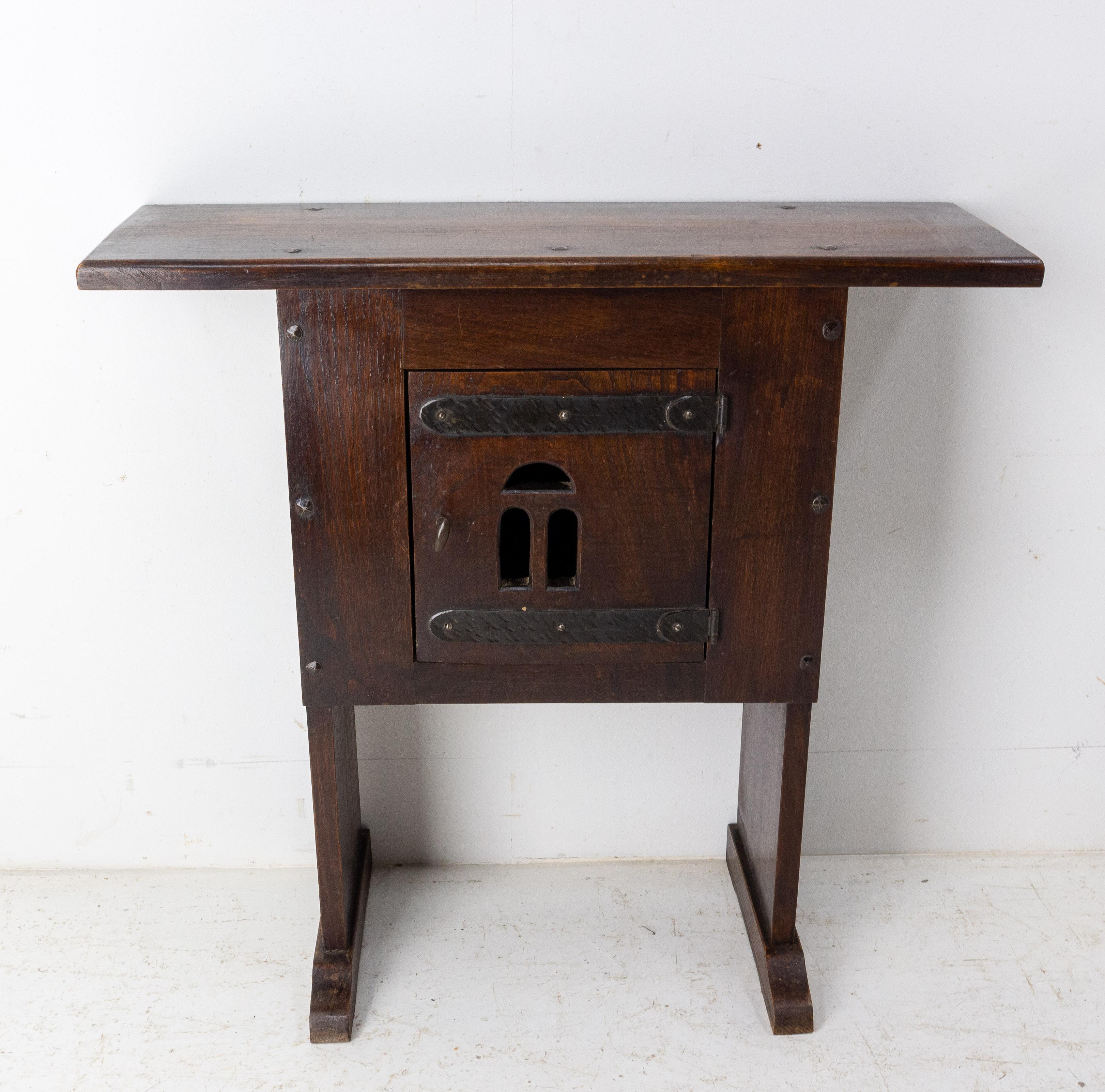 French Little Console or Nightstand Elm Bedside Table Spanish Style, Mid-Century For Sale 3
