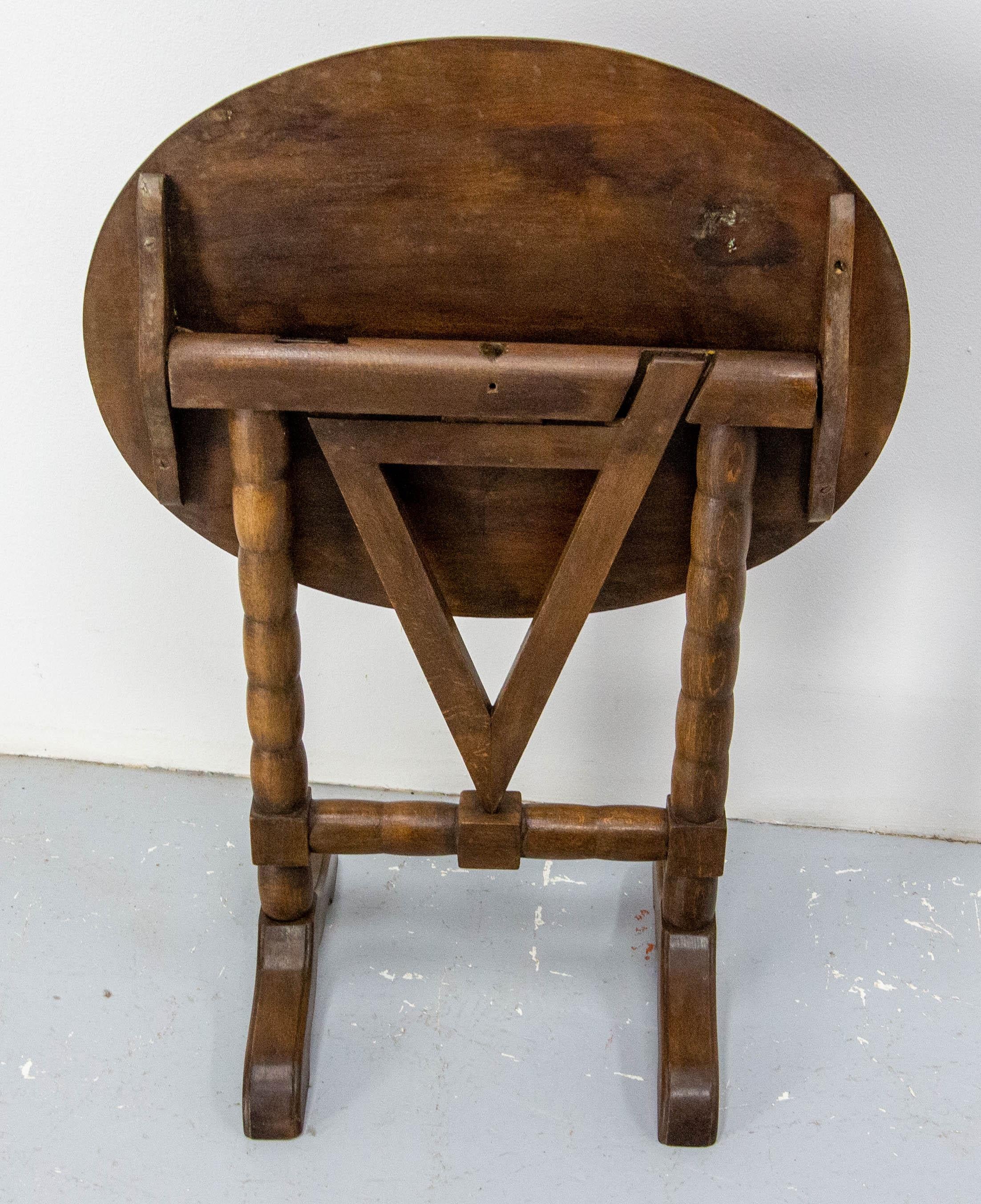 Poplar French Little Gueridon Foldable Side Table Called Winemaker's Table 19th Century