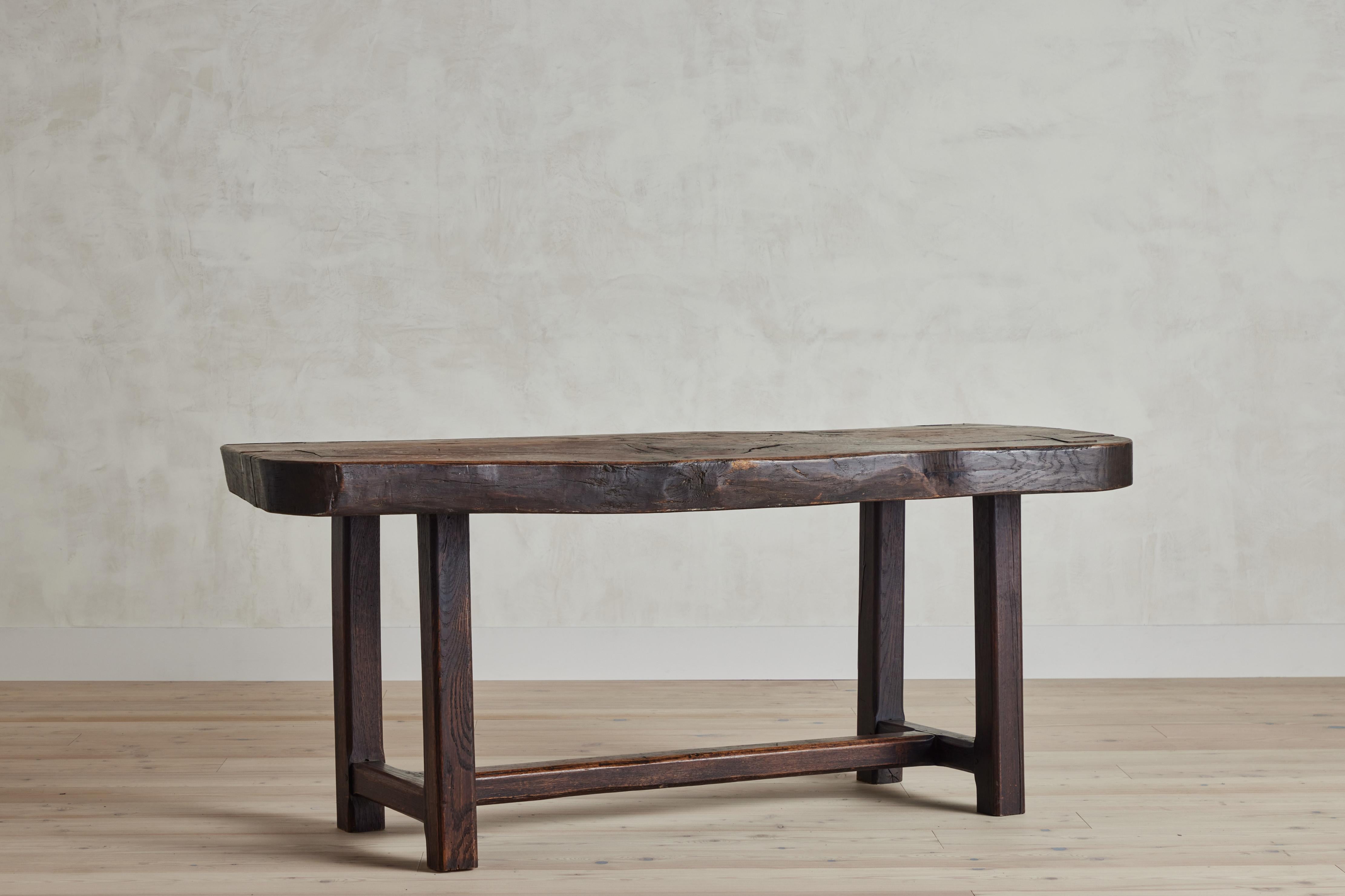 French Live Edge Farm Table In Good Condition For Sale In Los Angeles, CA
