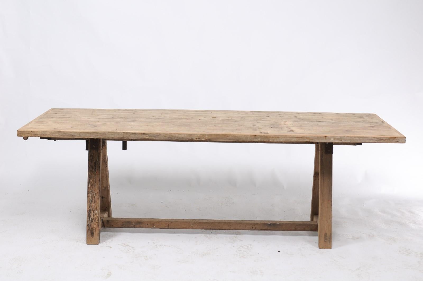 French Long Rustic Pine Établi Work Table from the 1920s with Pale Patina 2