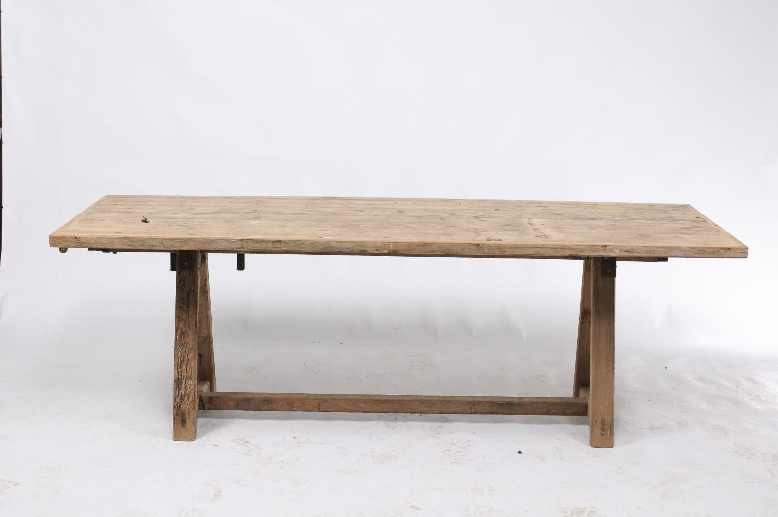 French Long Rustic Pine Établi Work Table from the 1920s with Pale Patina 3