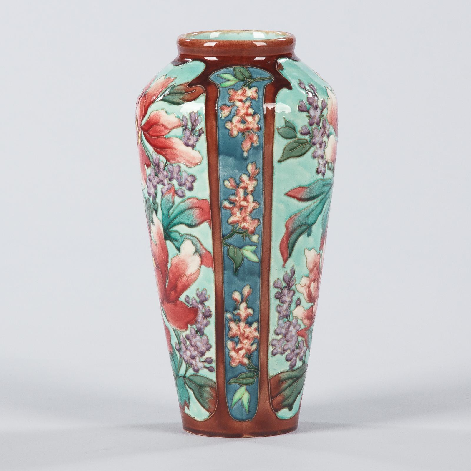 French Longchamp Majolica Ceramic Vase, 1900s 8