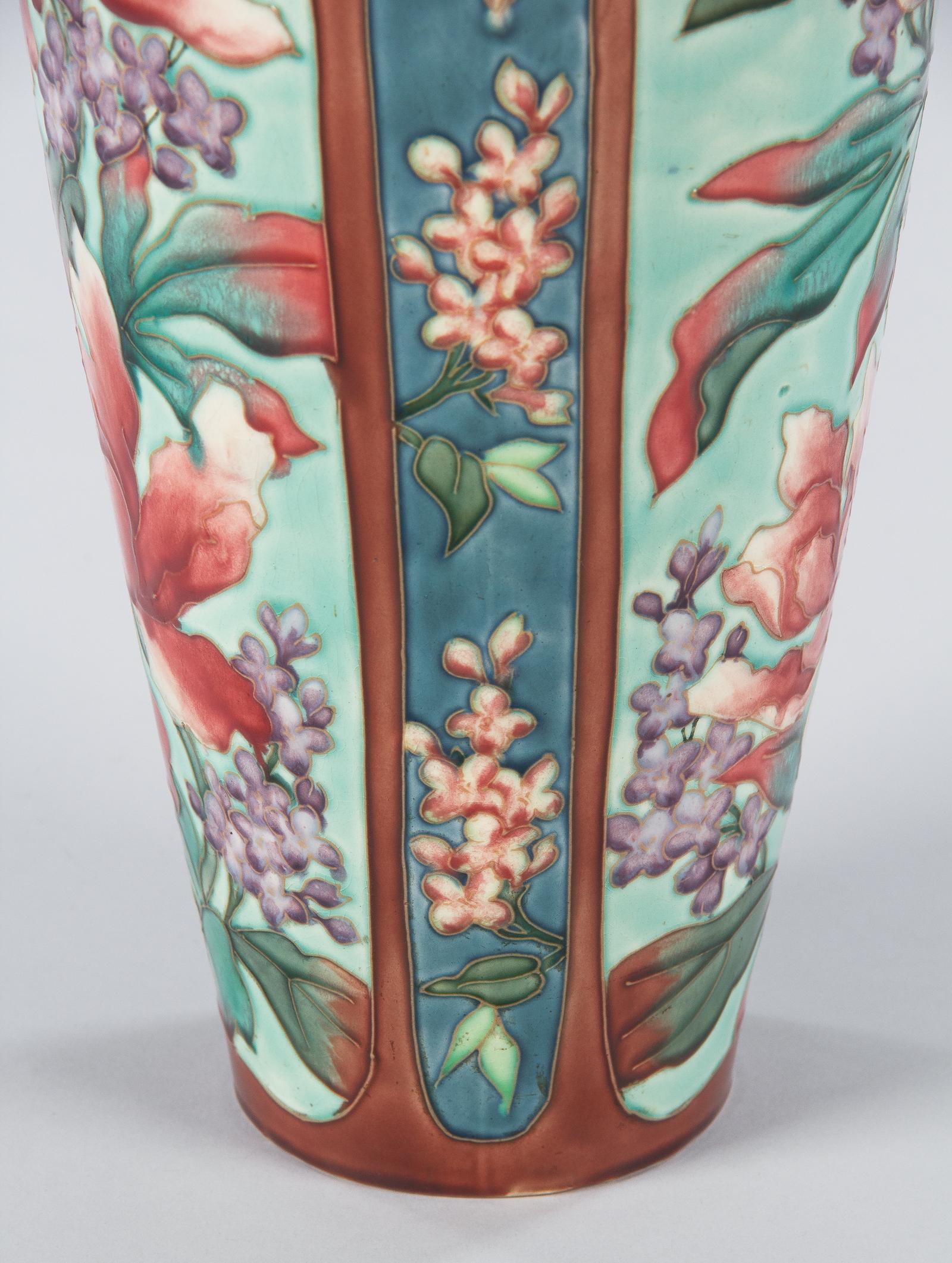 French Longchamp Majolica Ceramic Vase, 1900s 3