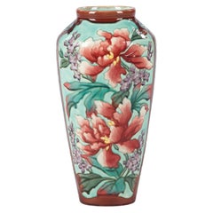 French Longchamp Majolica Ceramic Vase, 1900s