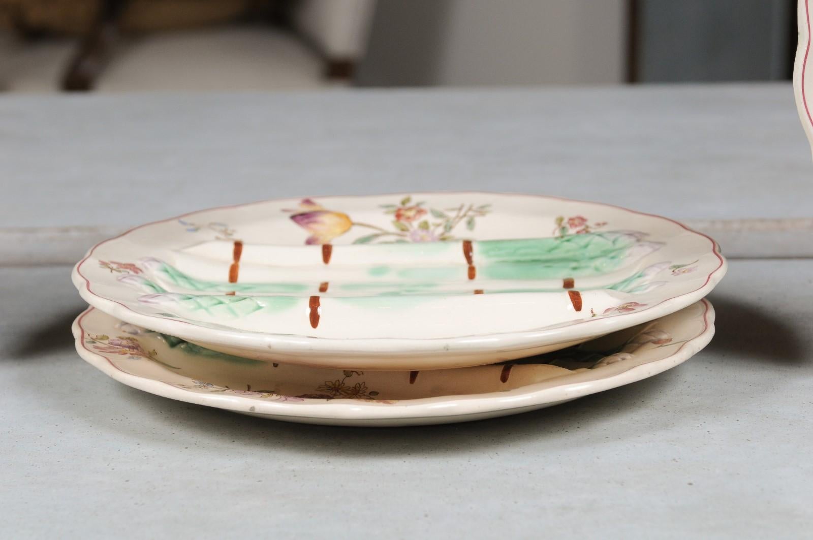 French Longchamp Pompadour Pattern Majolica Asparagus and Flower Plates In Good Condition For Sale In Atlanta, GA