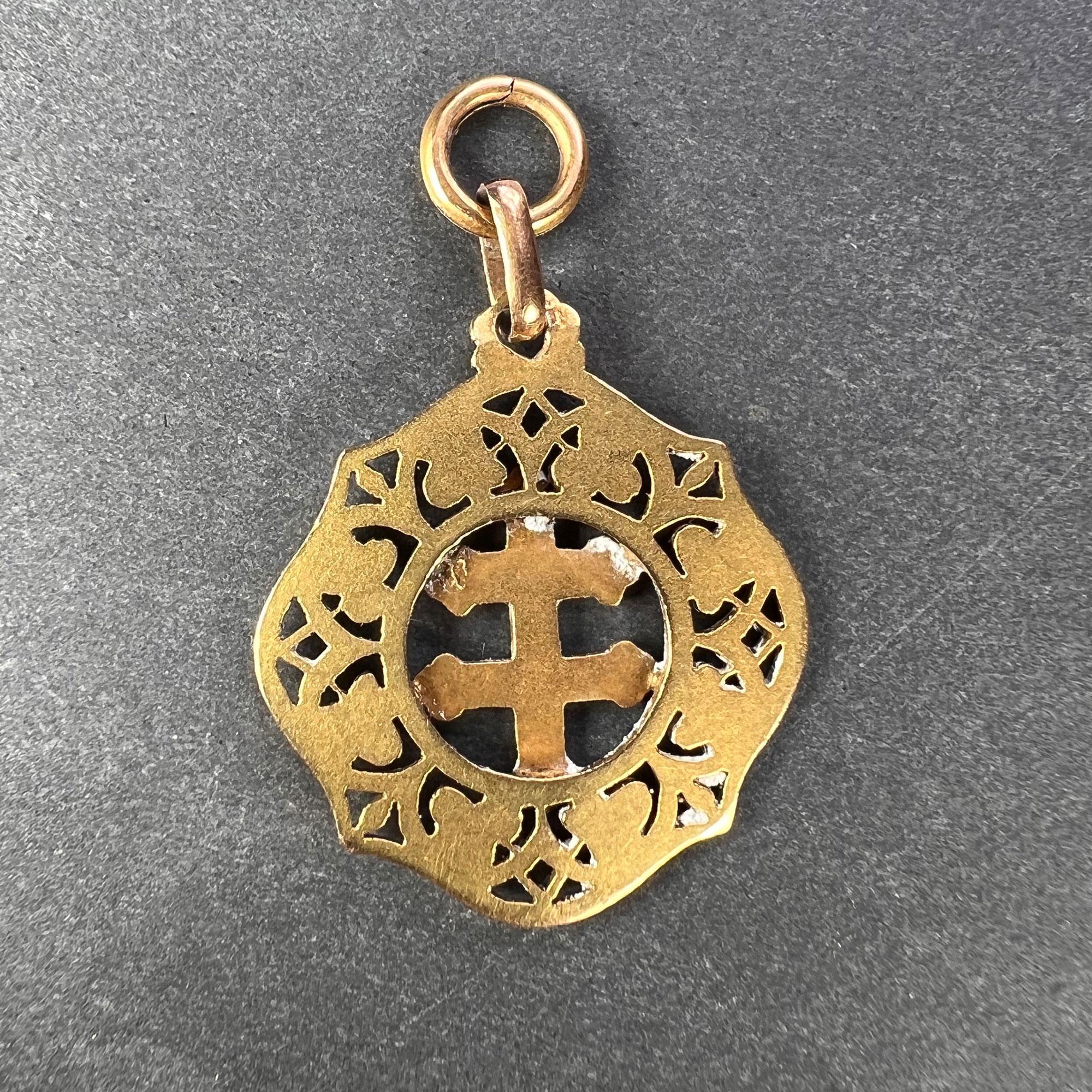 Lorraine Cross 18K Gelbgold Emaille-Charm-Anhänger im Zustand „Gut“ in London, GB