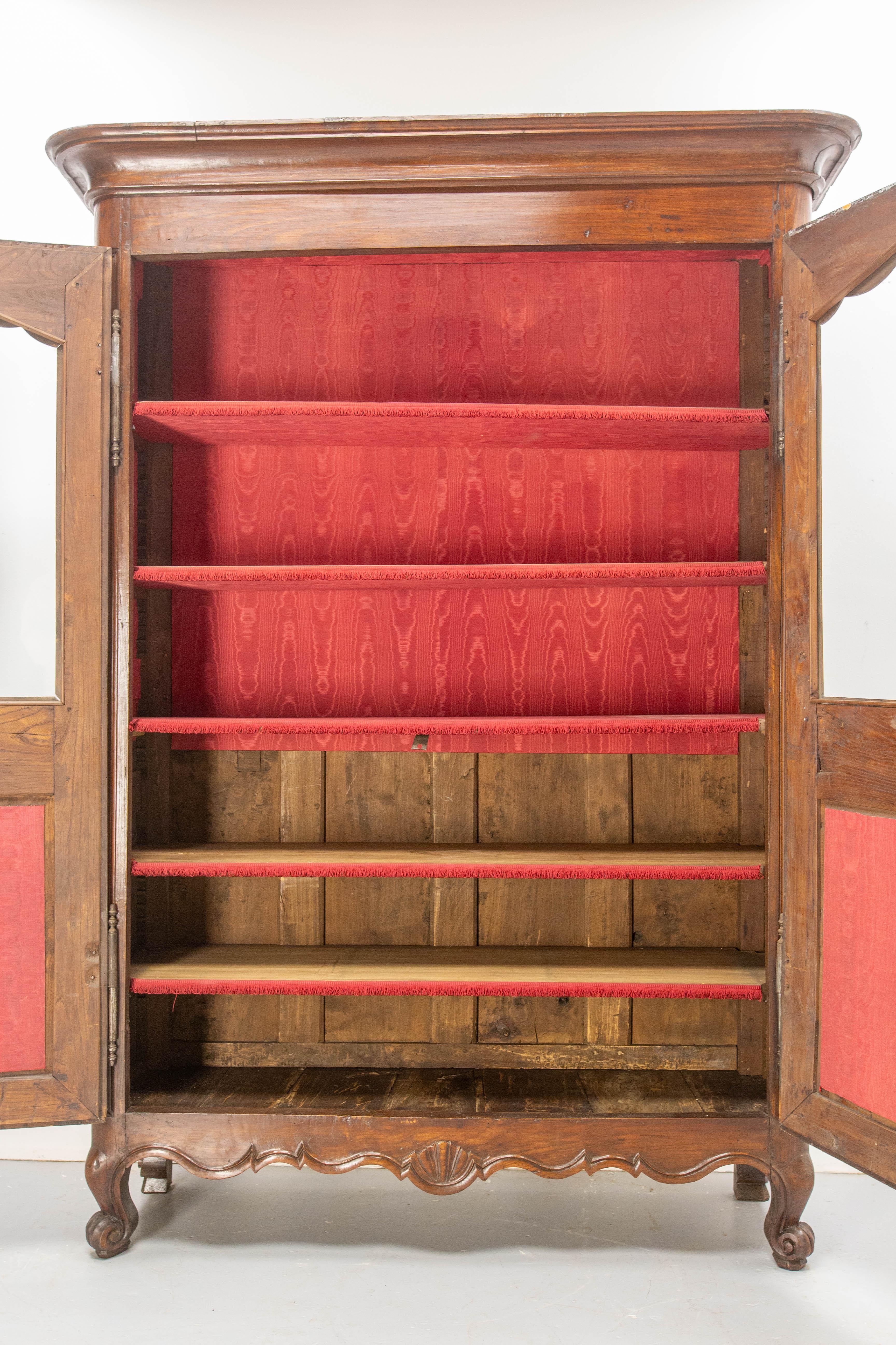 French Louis 15 Ash Book Case Vitrine Armoire Mid-18th Century For Sale 10